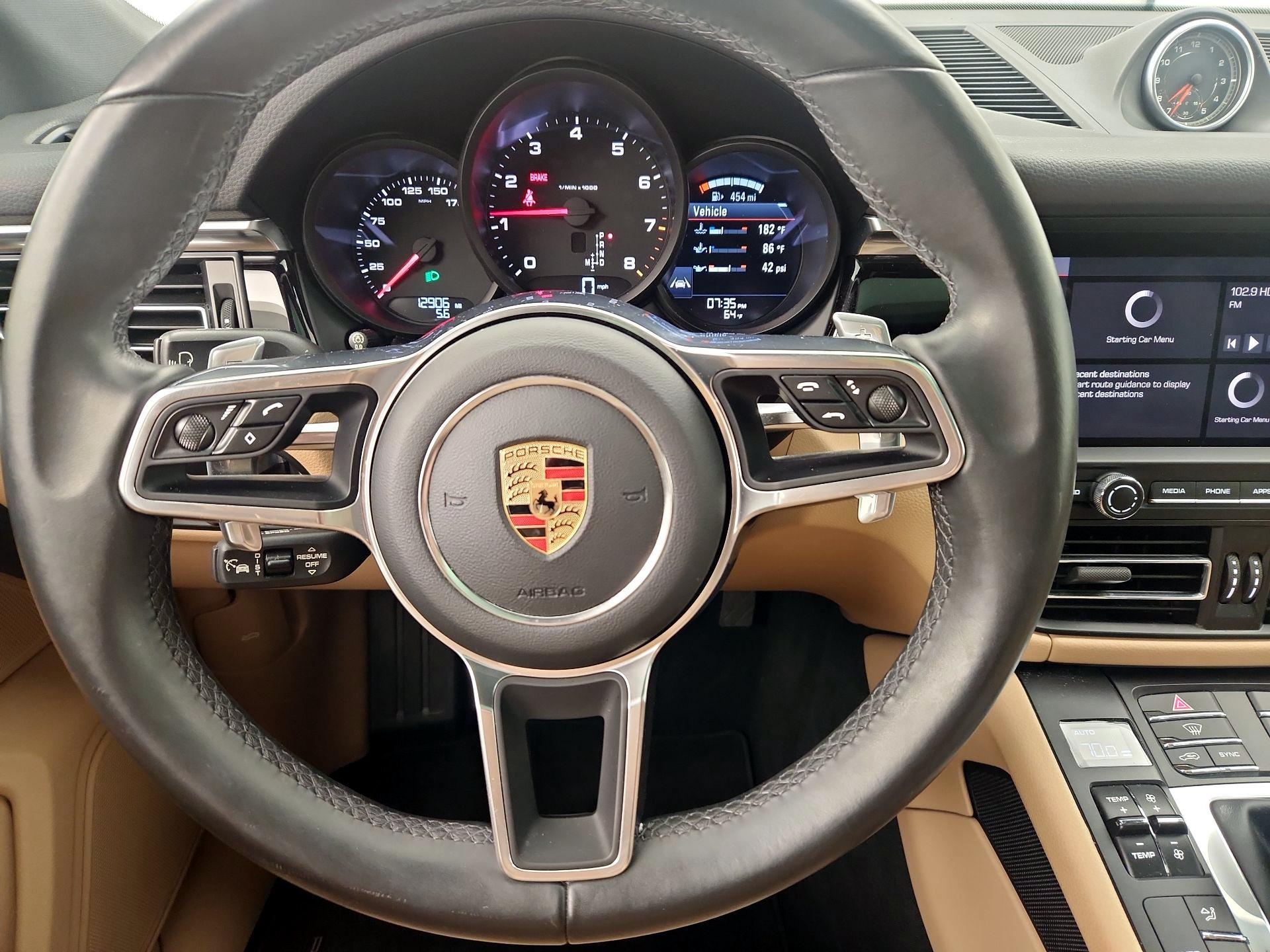 Thumbnail: 2020 Porsche Macan - 10