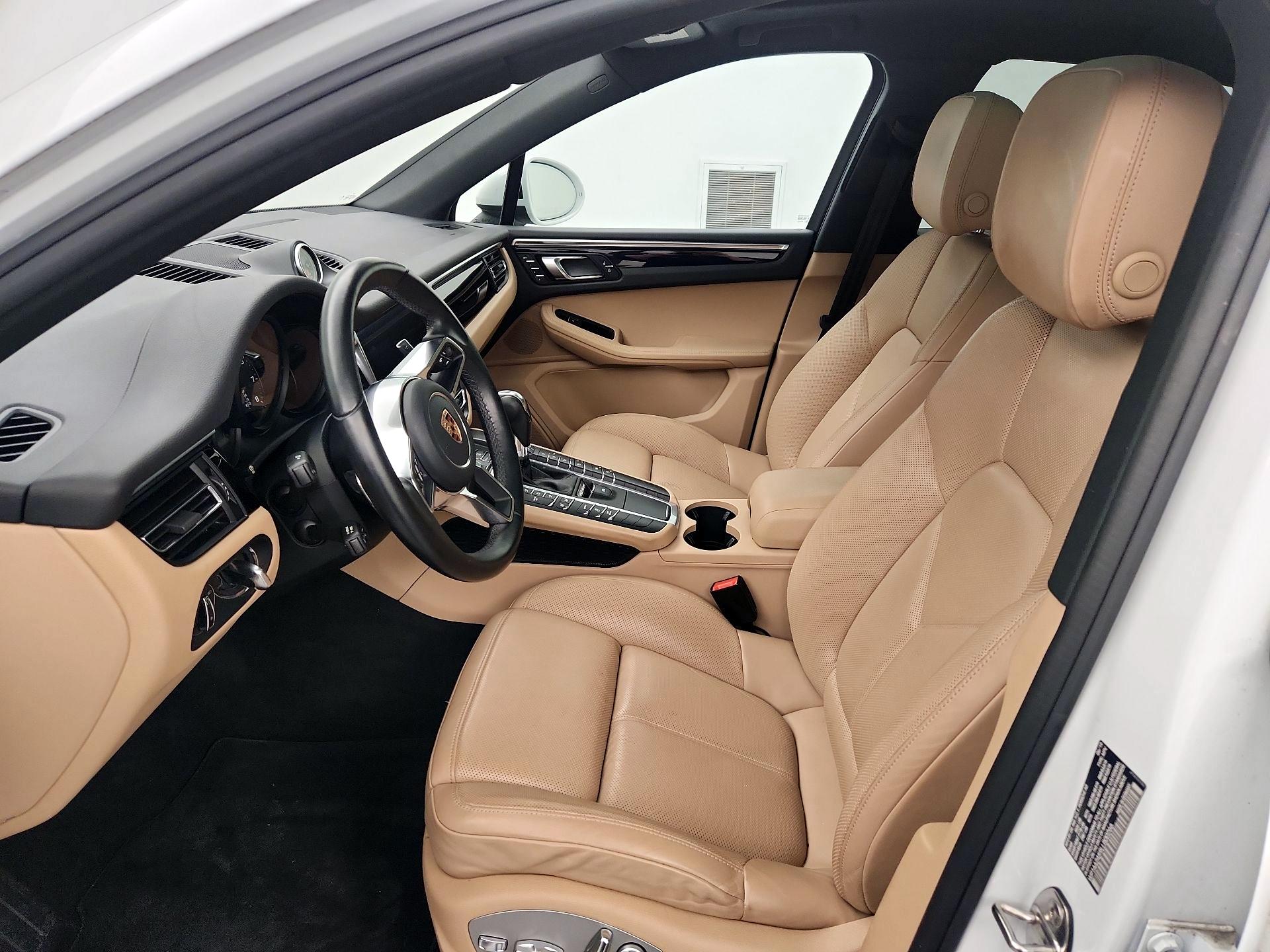 Thumbnail: 2020 Porsche Macan - 11