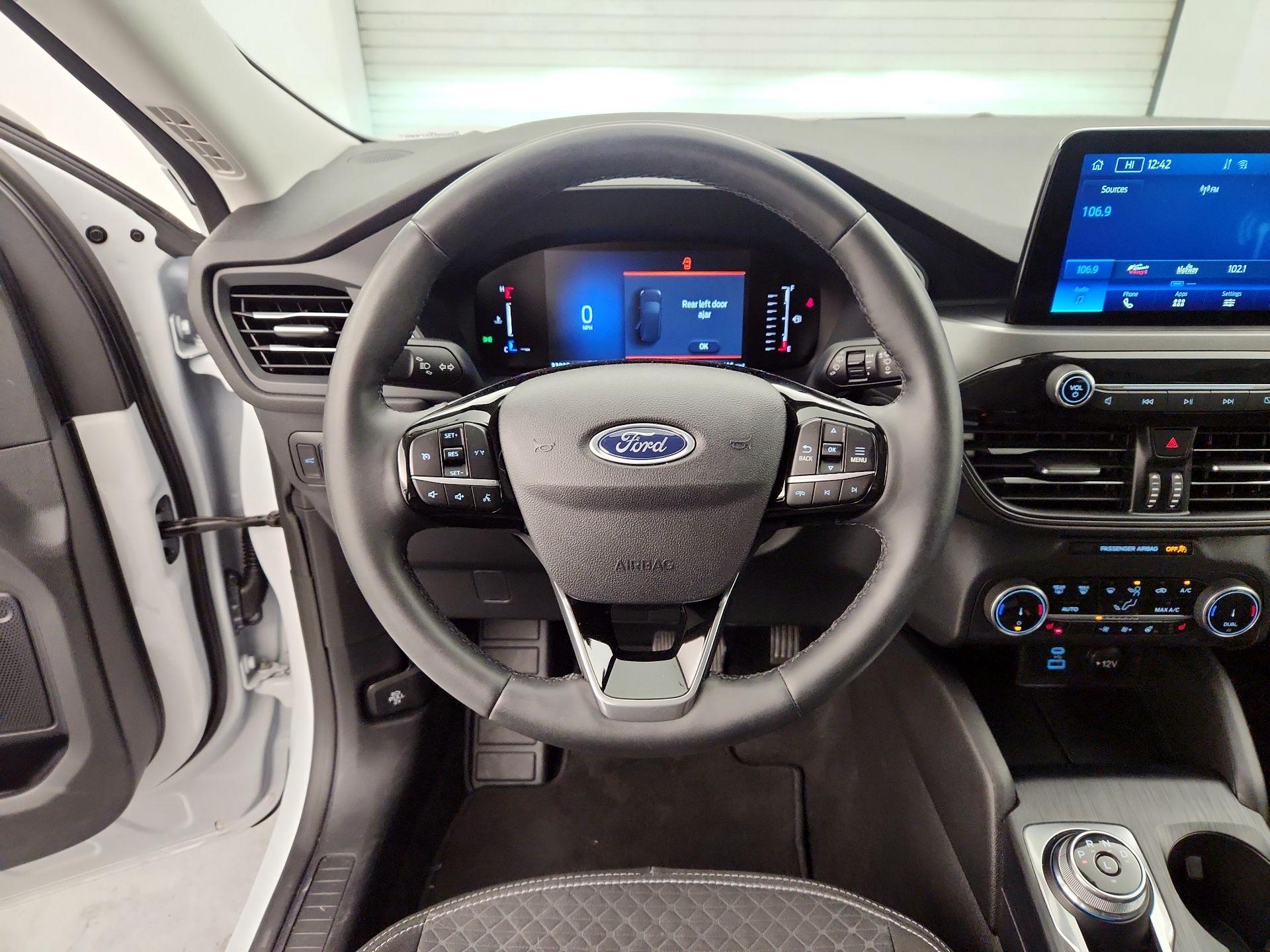 Thumbnail: 2023 Ford Escape - 10