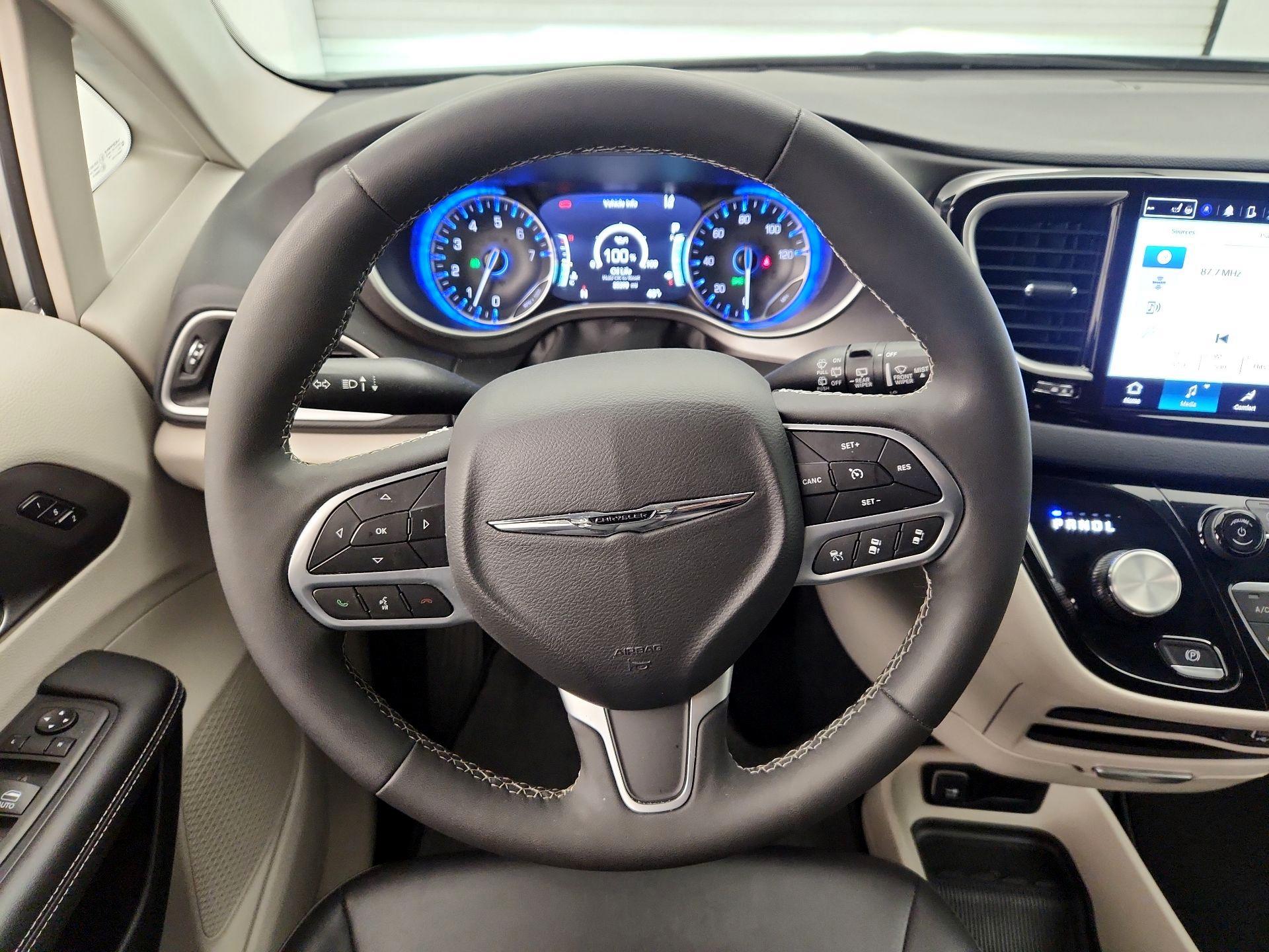 Thumbnail: 2024 Chrysler Pacifica - 10