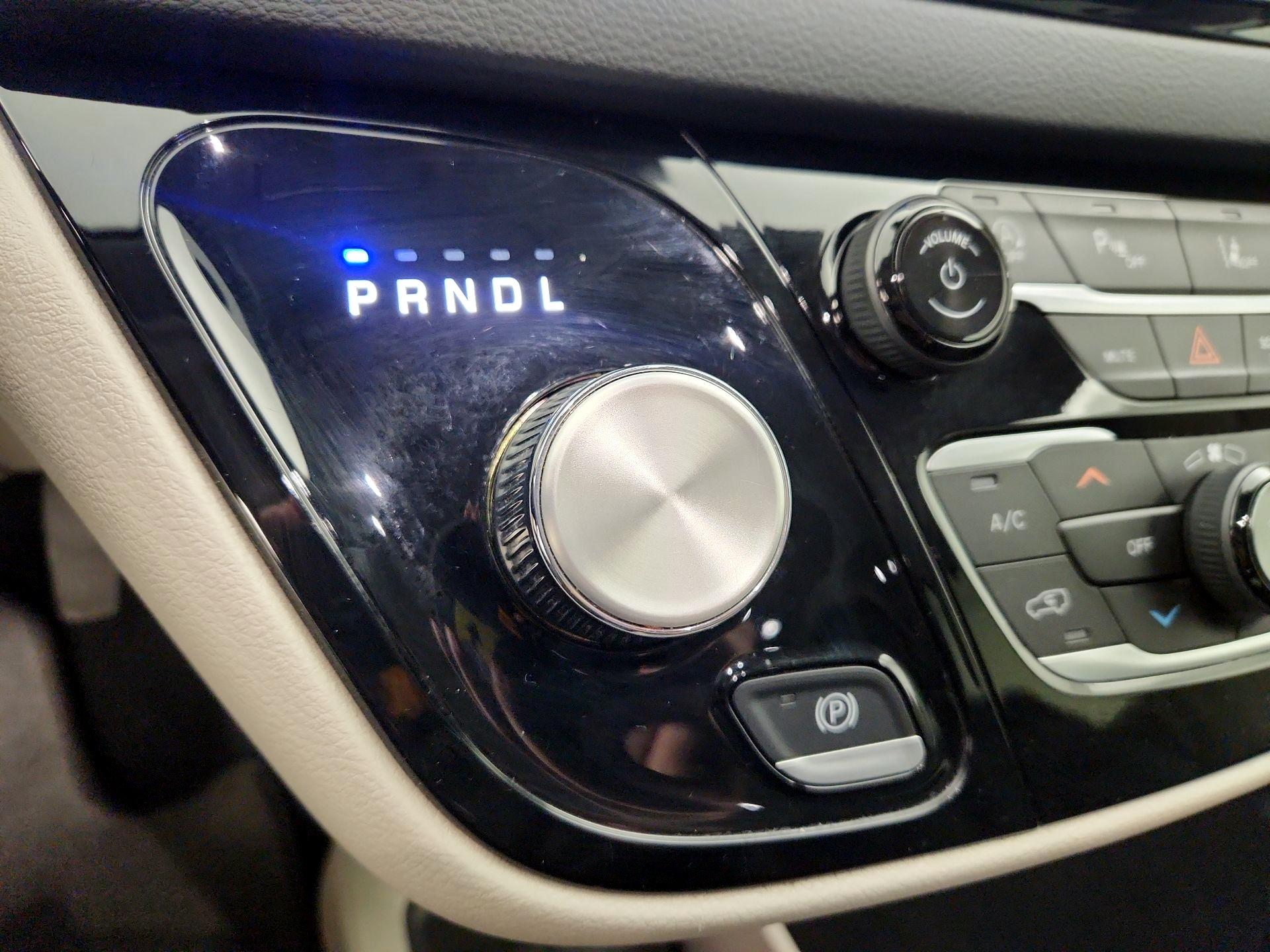 Thumbnail: 2024 Chrysler Pacifica - 17