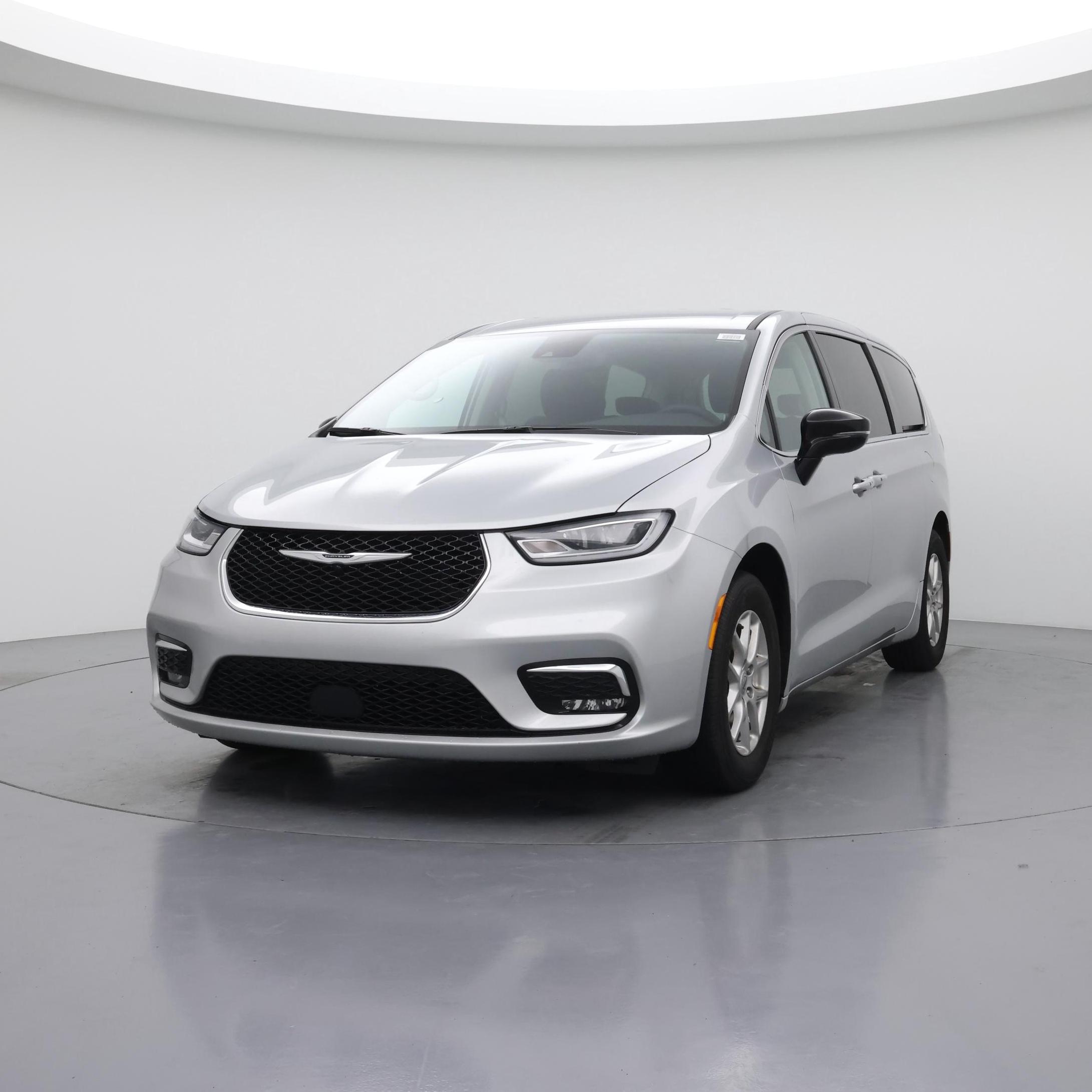 Thumbnail: 2024 Chrysler Pacifica - 4