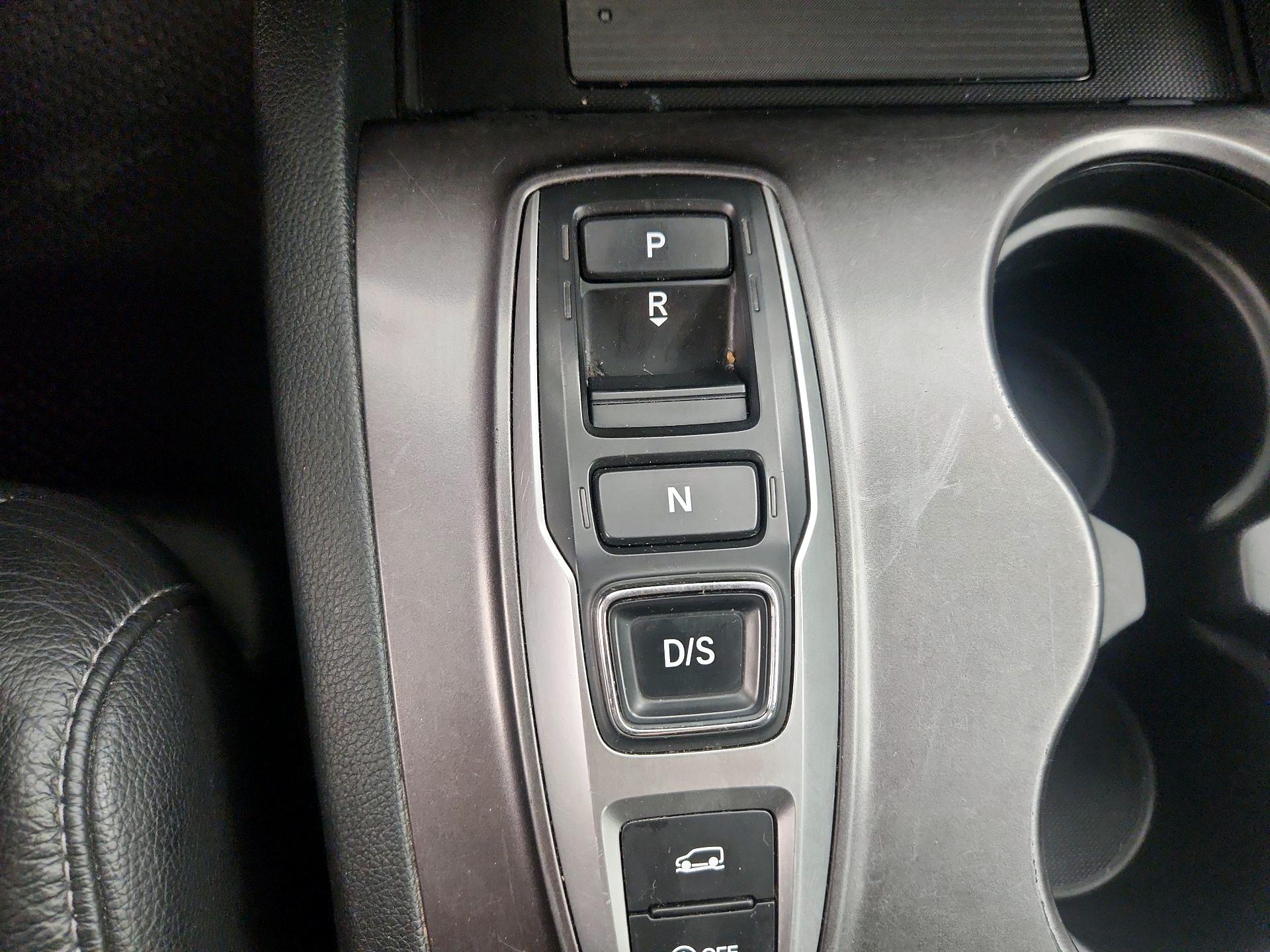 Thumbnail: 2022 Honda Pilot - 17