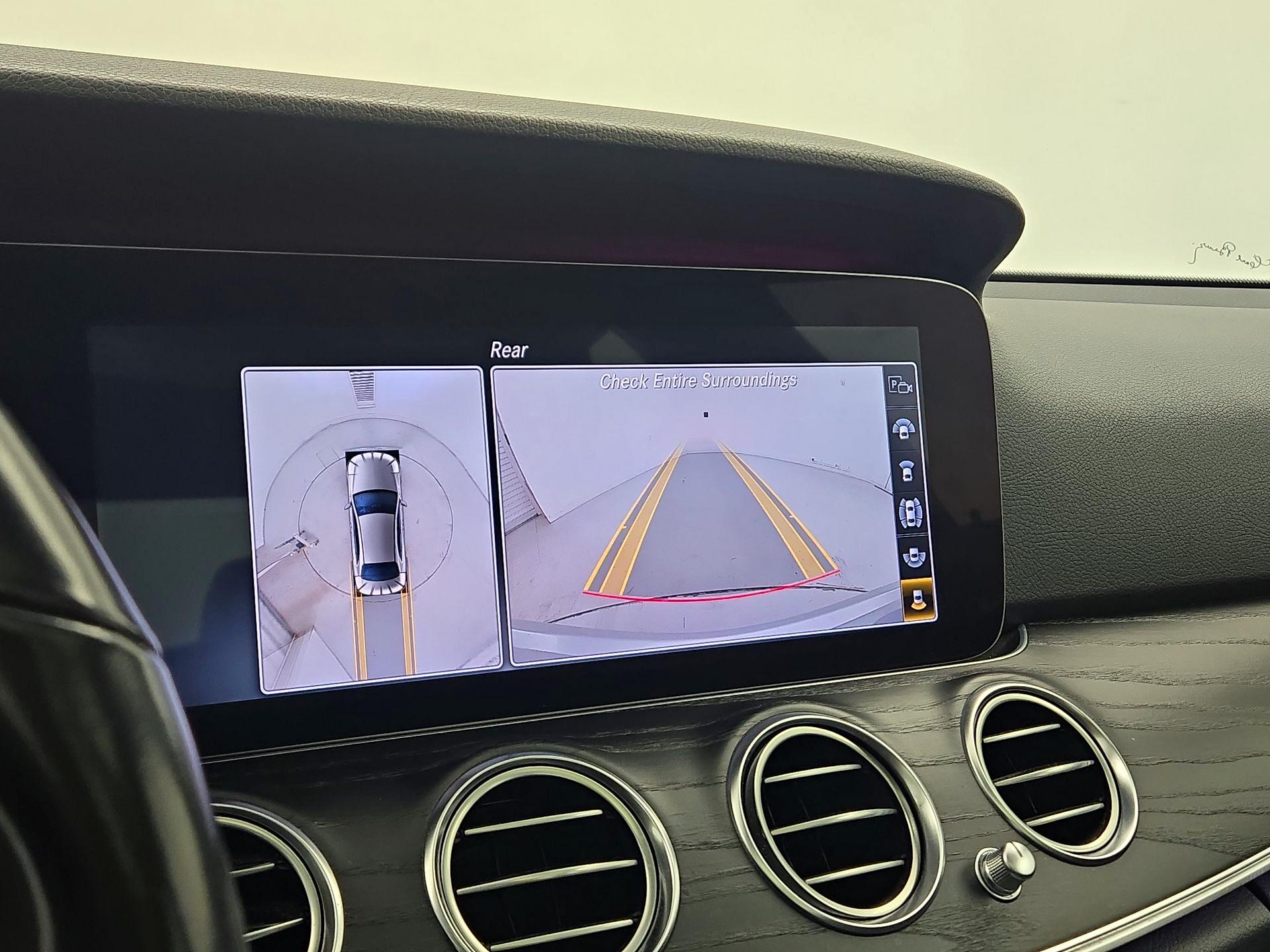 Thumbnail: 2020 Mercedes-Benz E-Class - 14