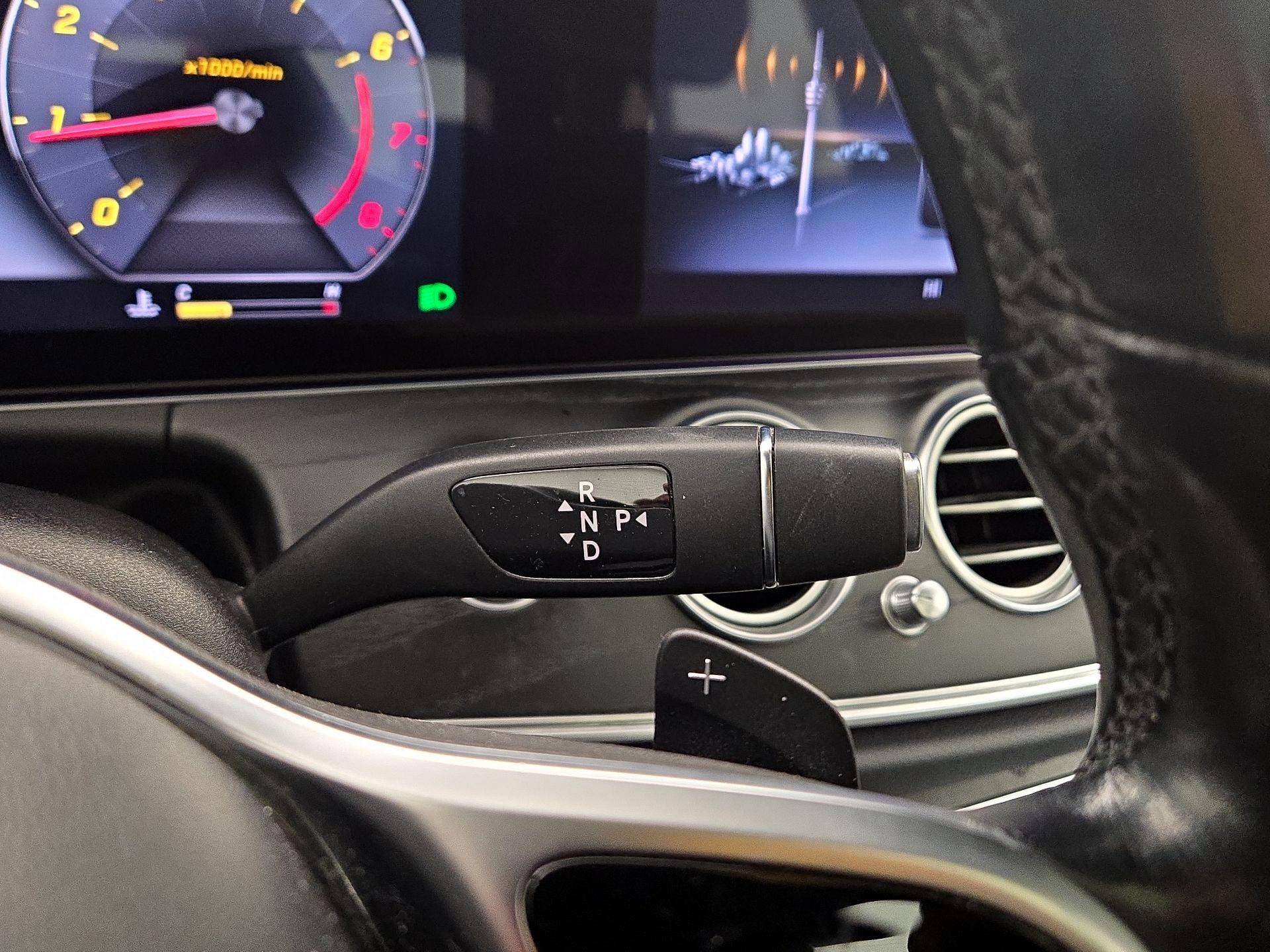 Thumbnail: 2020 Mercedes-Benz E-Class - 17