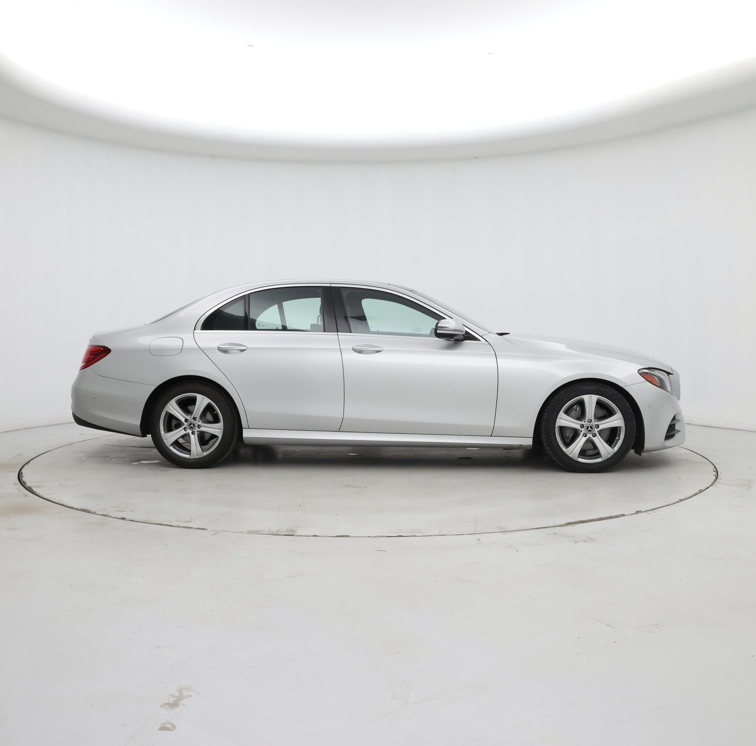 Thumbnail: 2020 Mercedes-Benz E-Class - 7