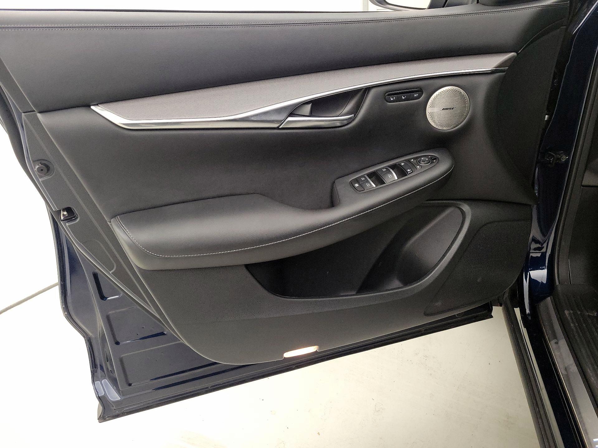 Thumbnail: 2023 INFINITI QX50 - 12