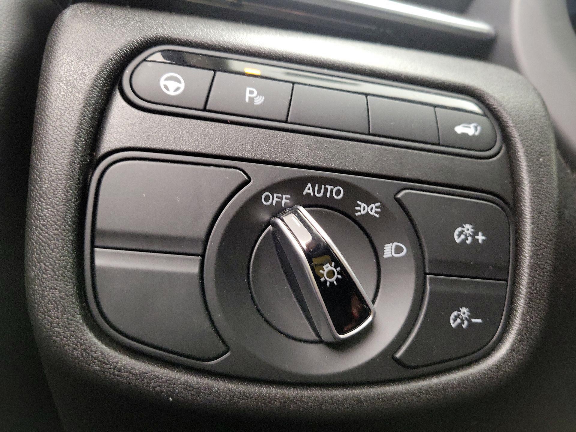 Thumbnail: 2023 INFINITI QX50 - 13