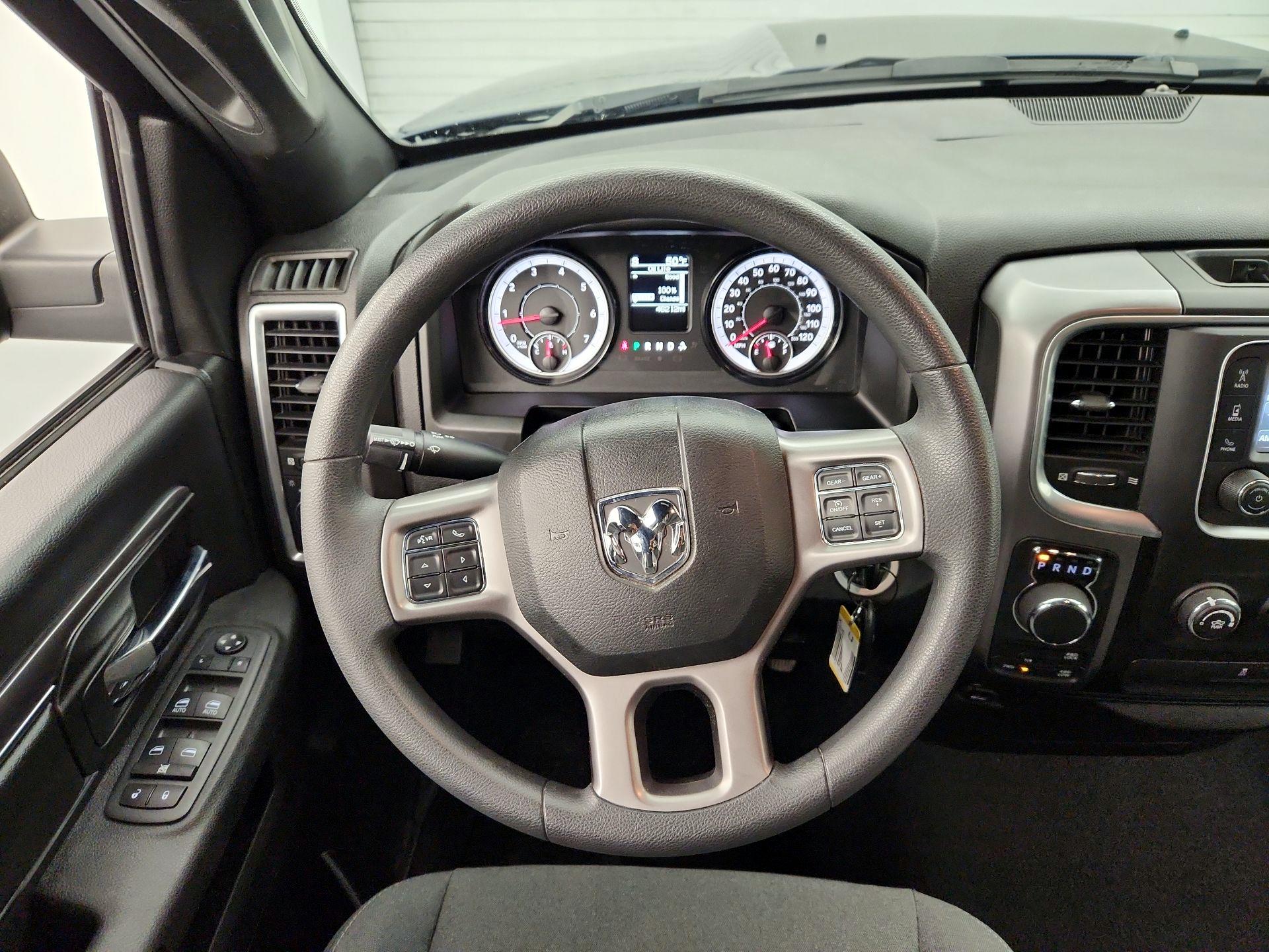 Thumbnail: 2022 RAM 1500 Classic - 10