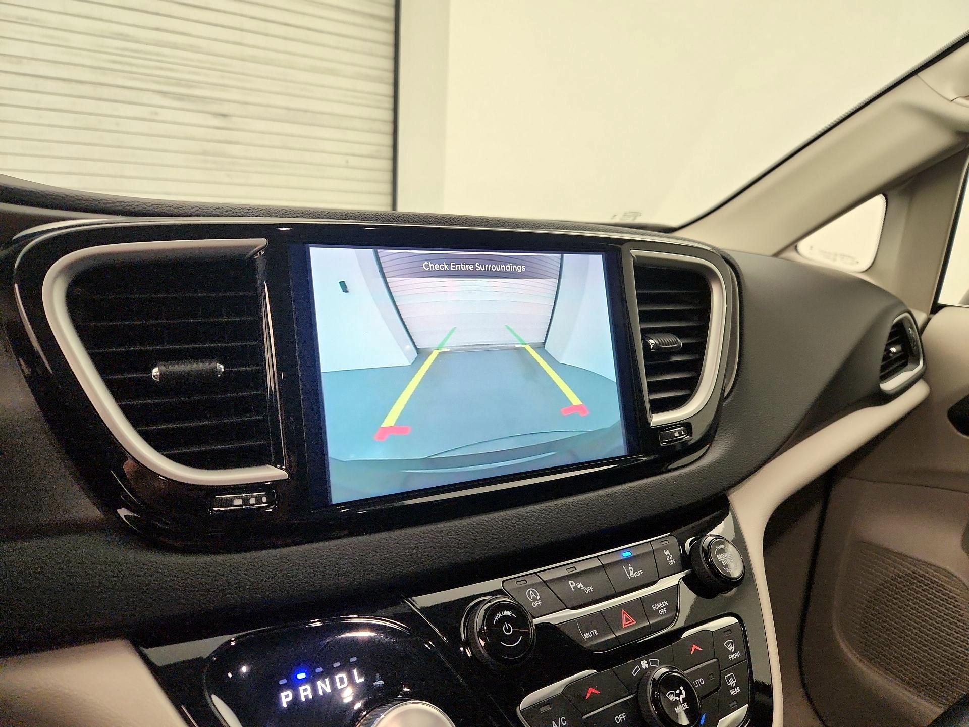 Thumbnail: 2024 Chrysler Pacifica - 14