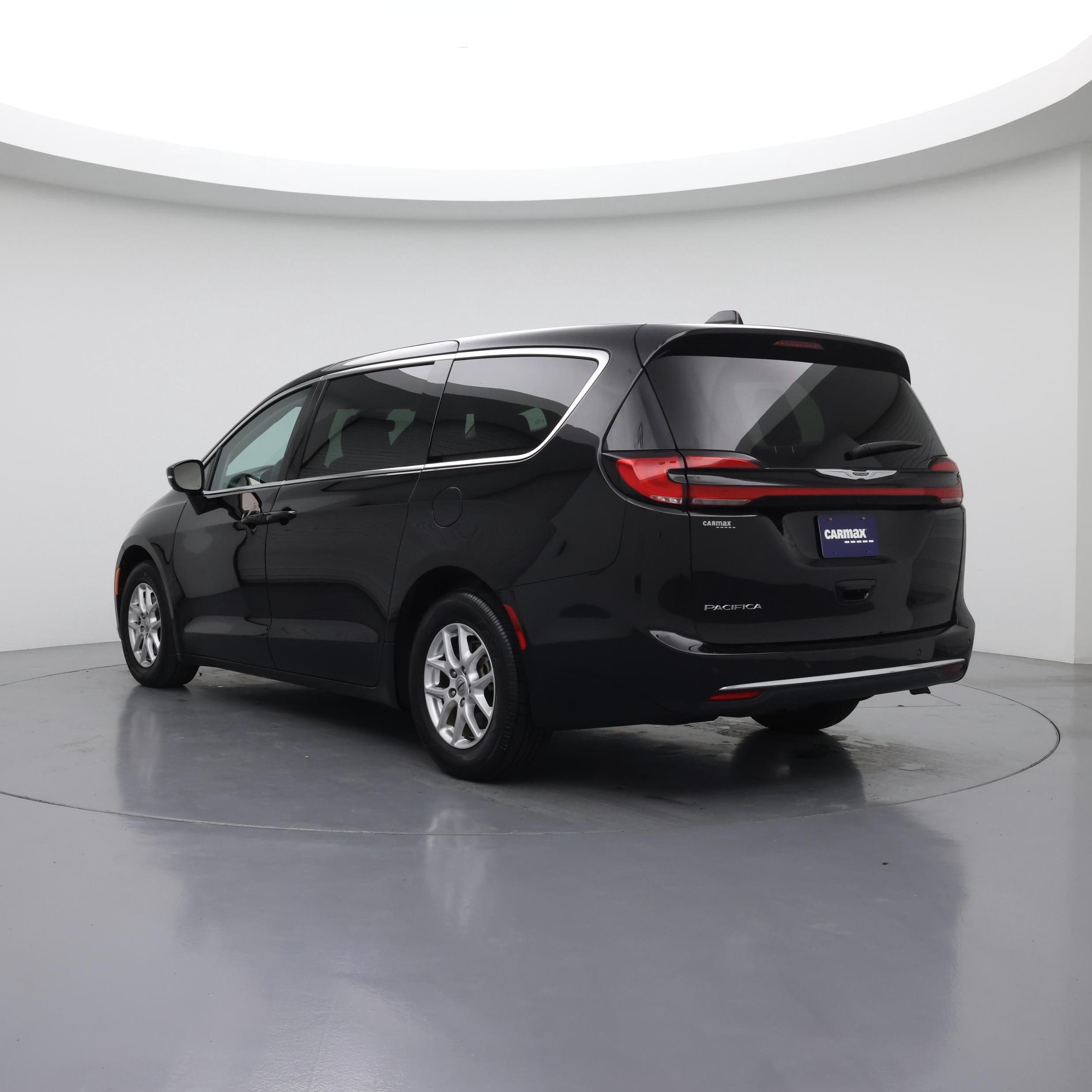 Thumbnail: 2024 Chrysler Pacifica - 2