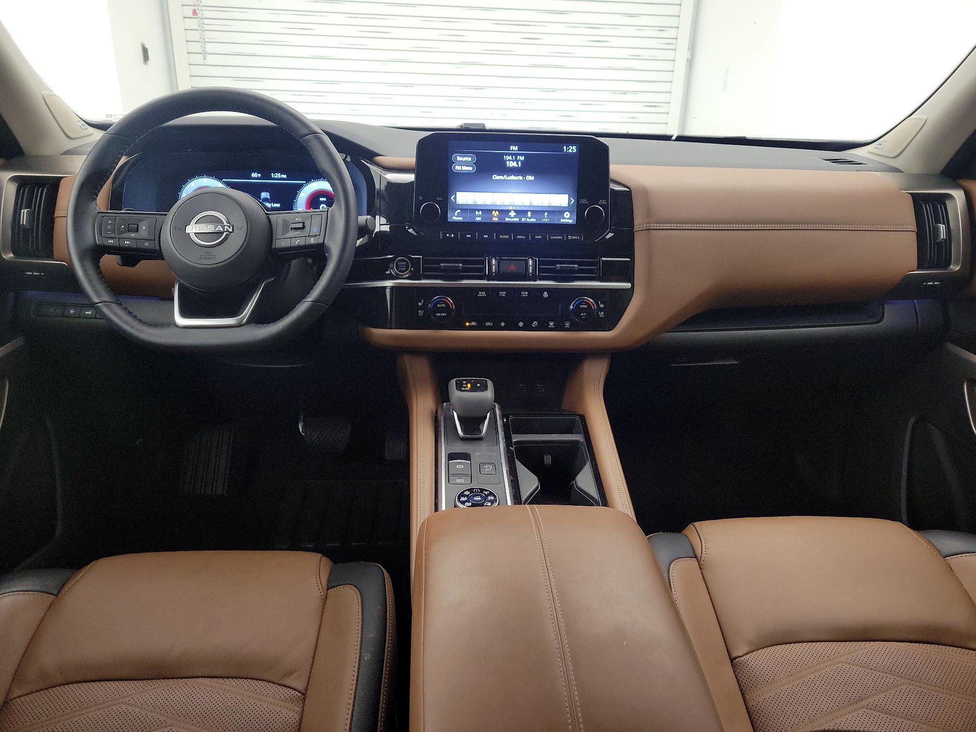 Thumbnail: 2024 Nissan Pathfinder - 9