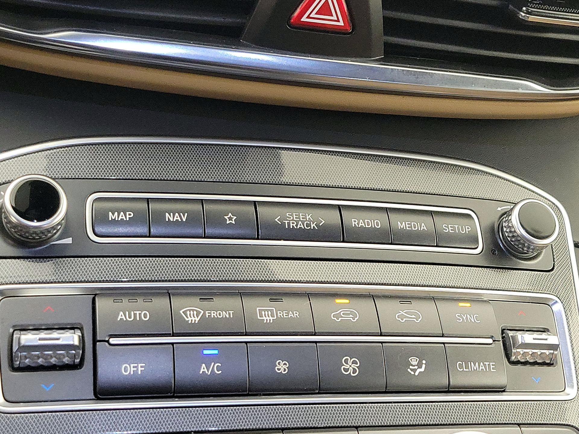 Thumbnail: 2023 Hyundai Santa Fe - 17