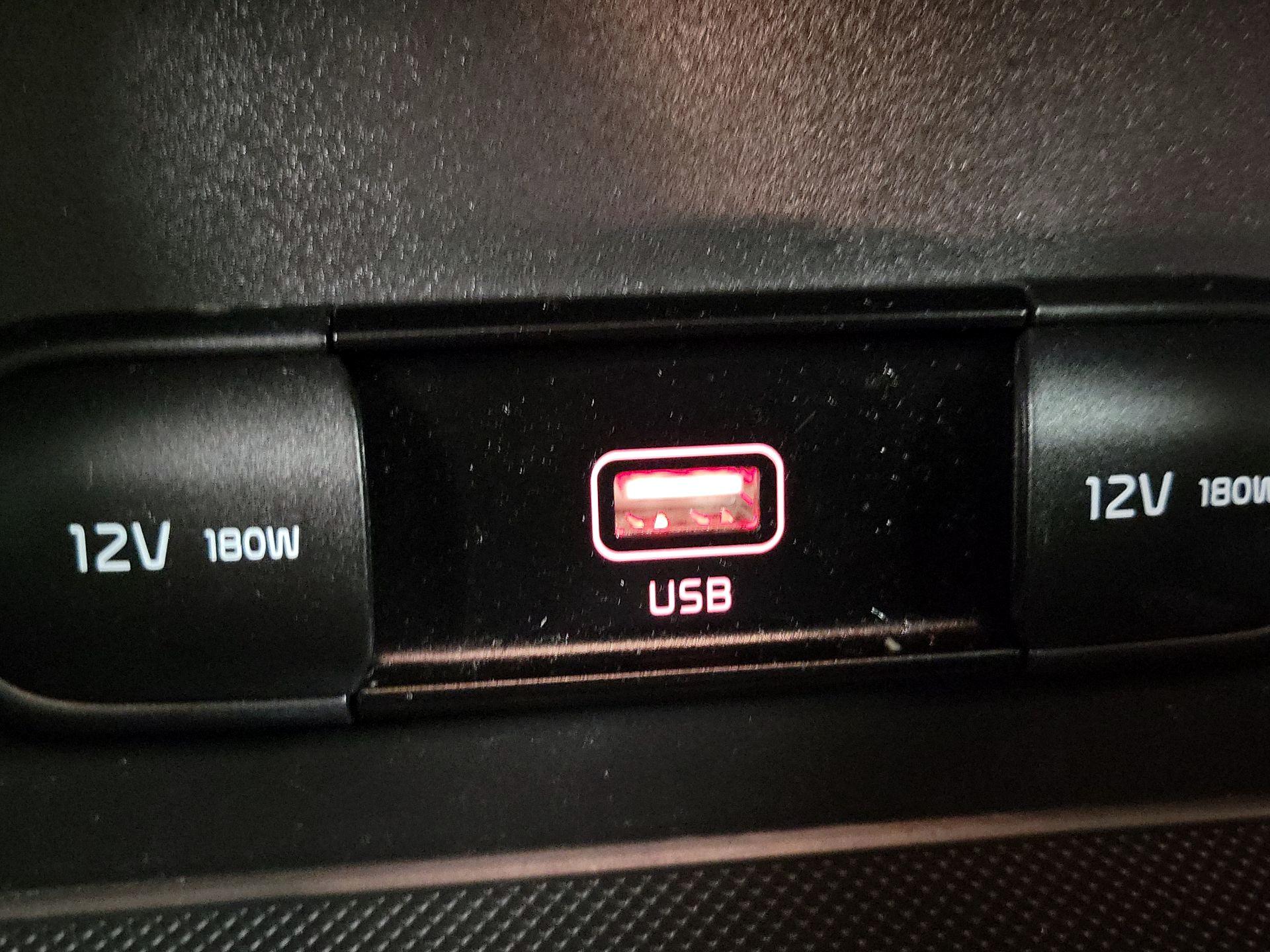 Thumbnail: 2022 Kia Sportage - 18