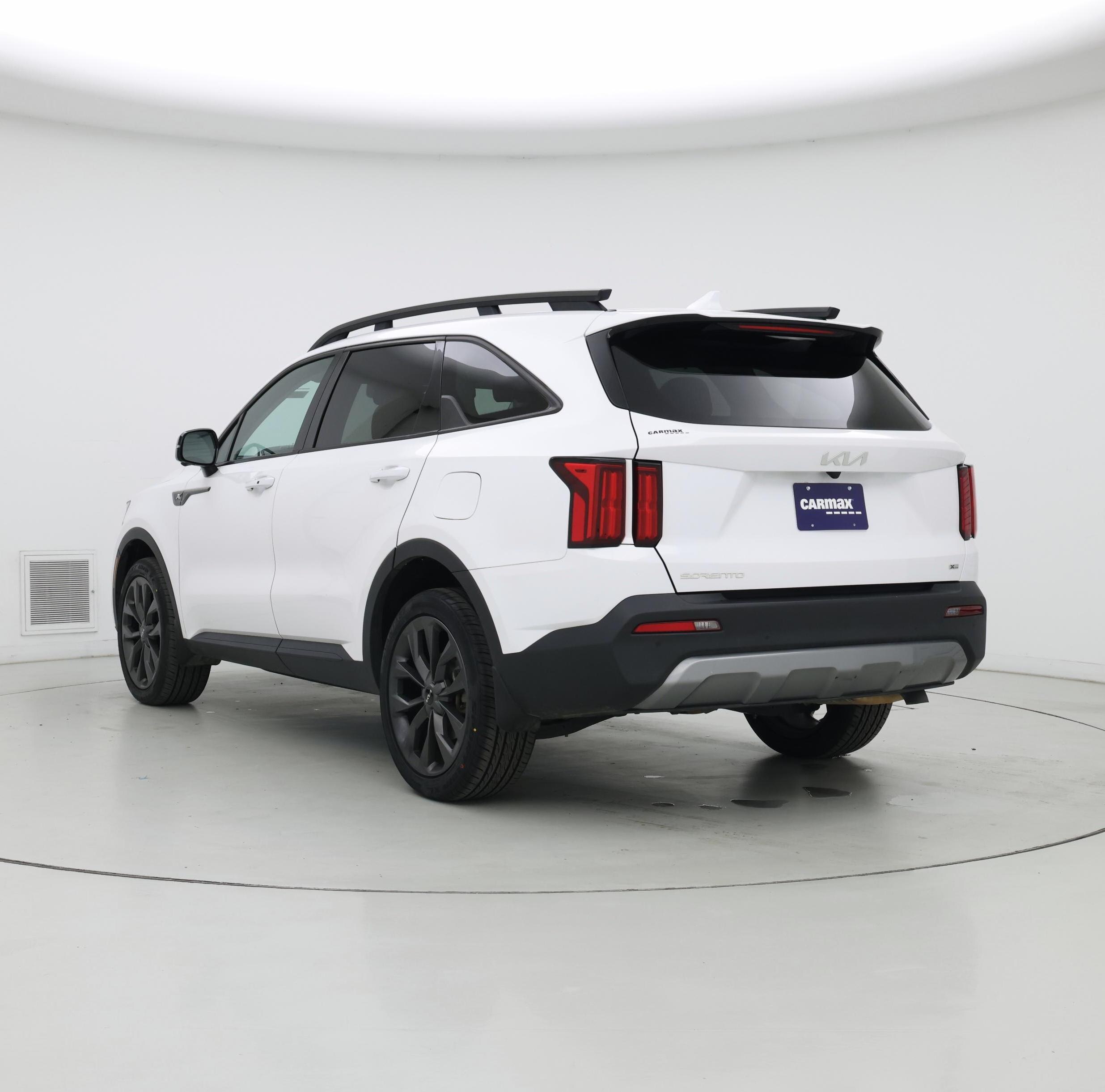 Thumbnail: 2023 Kia Sorento - 2