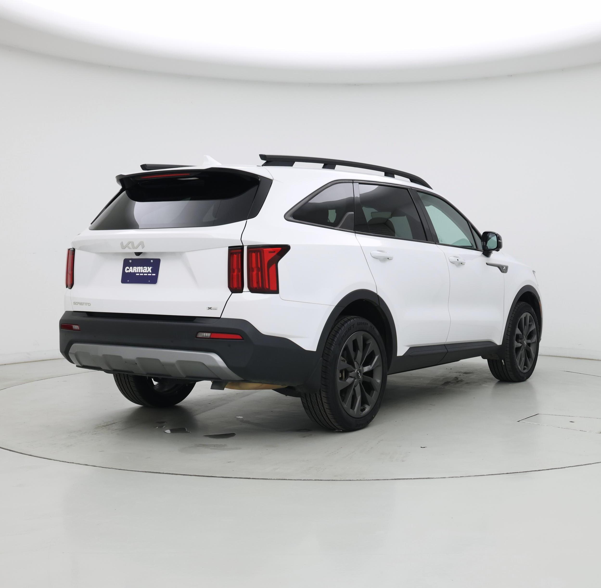 Thumbnail: 2023 Kia Sorento - 8