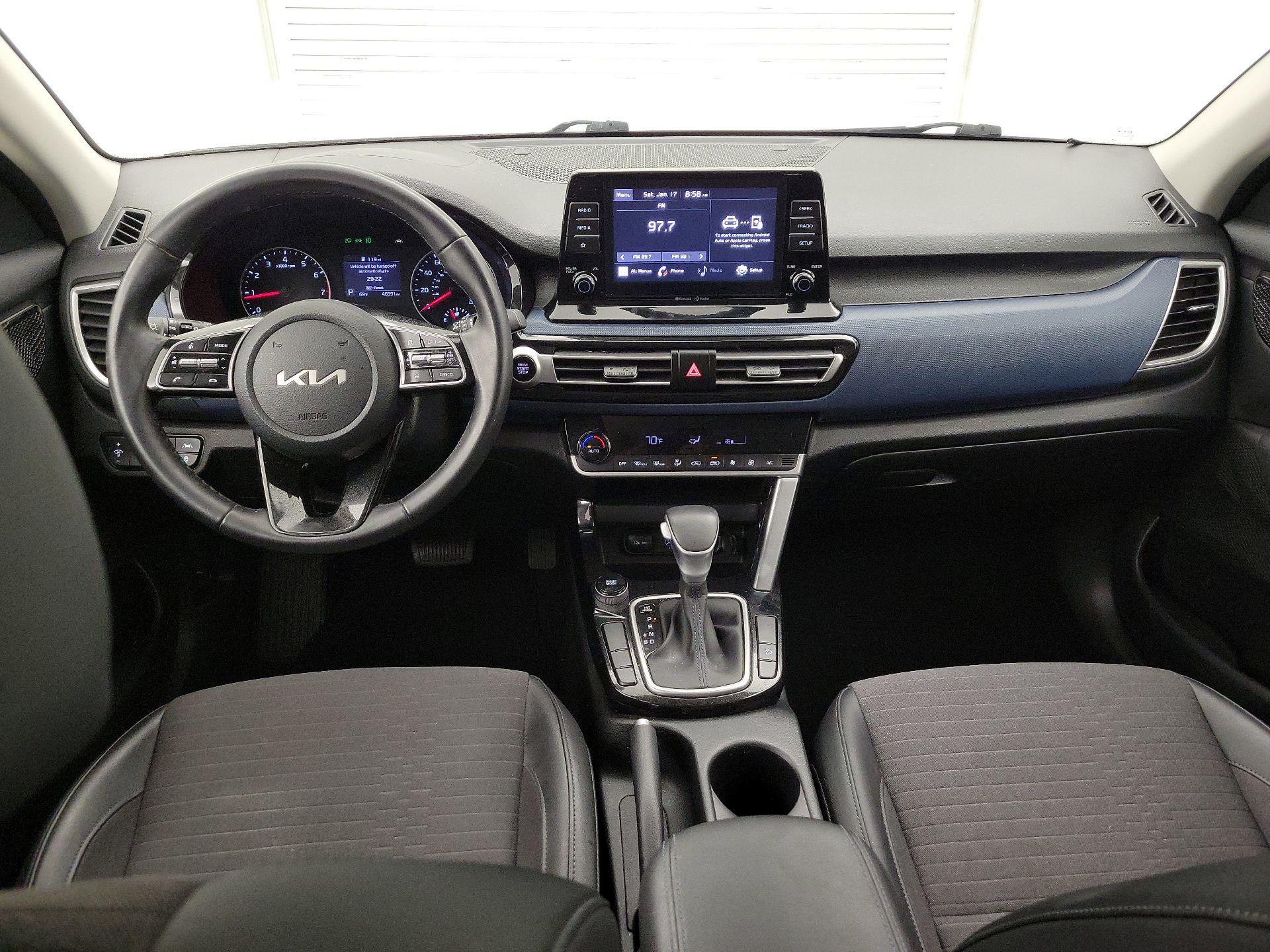 Thumbnail: 2023 Kia Seltos - 9