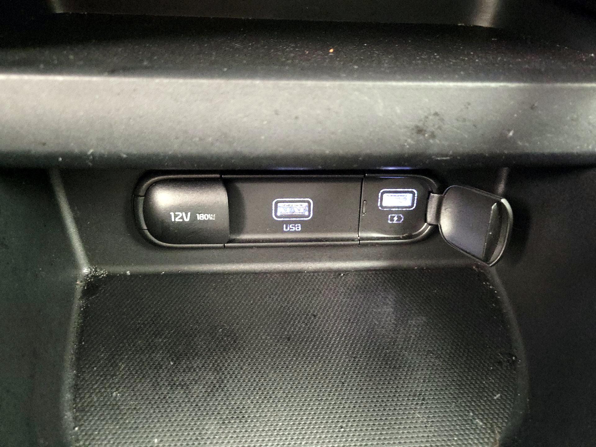 Thumbnail: 2023 Kia Seltos - 18