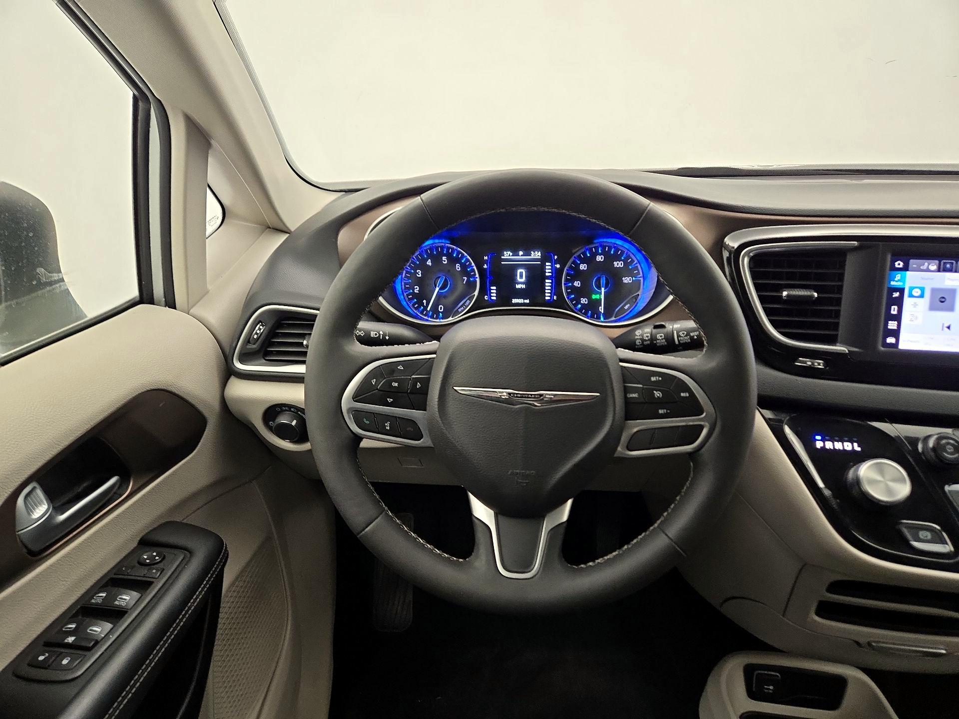 Thumbnail: 2024 Chrysler Voyager - 10