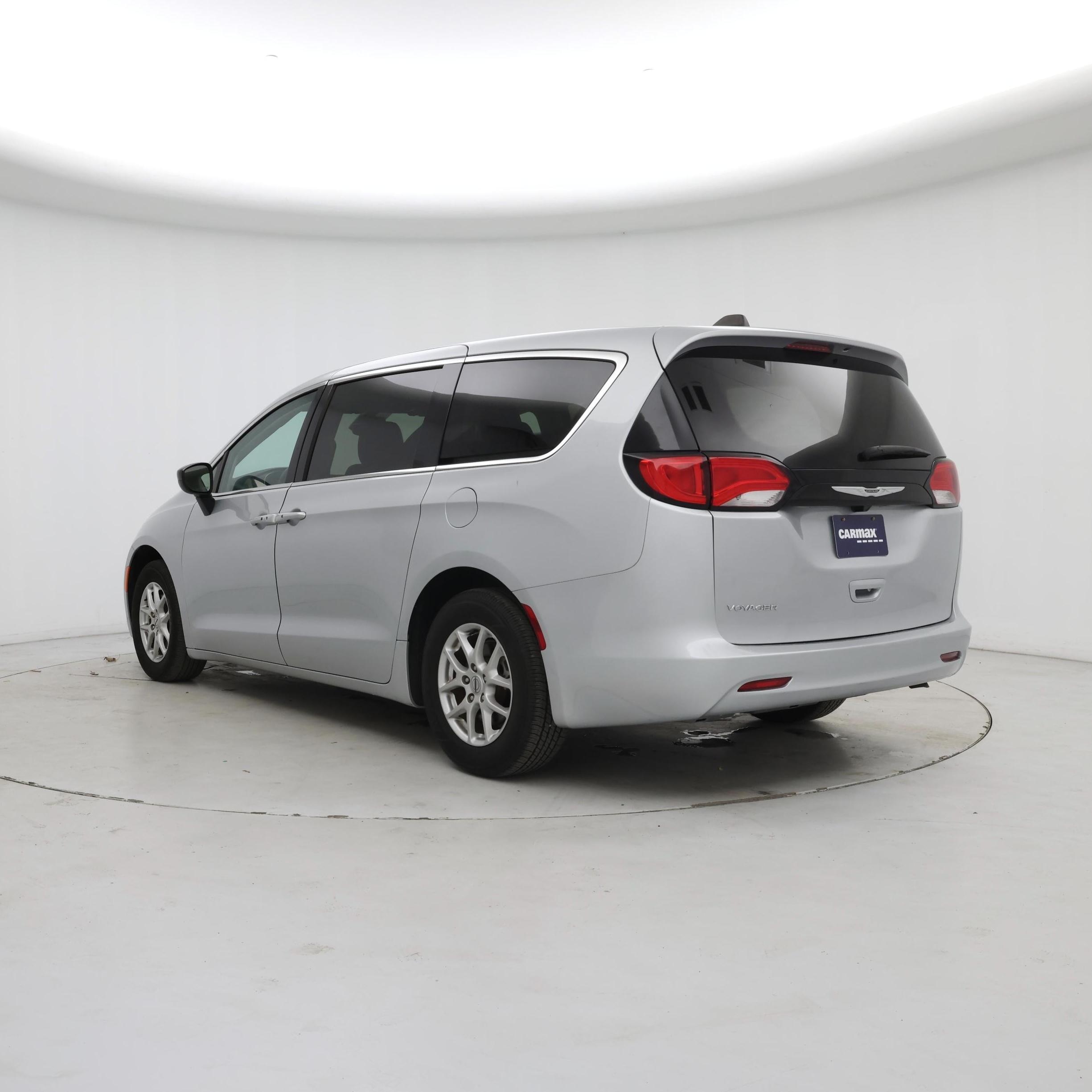 Thumbnail: 2024 Chrysler Voyager - 2