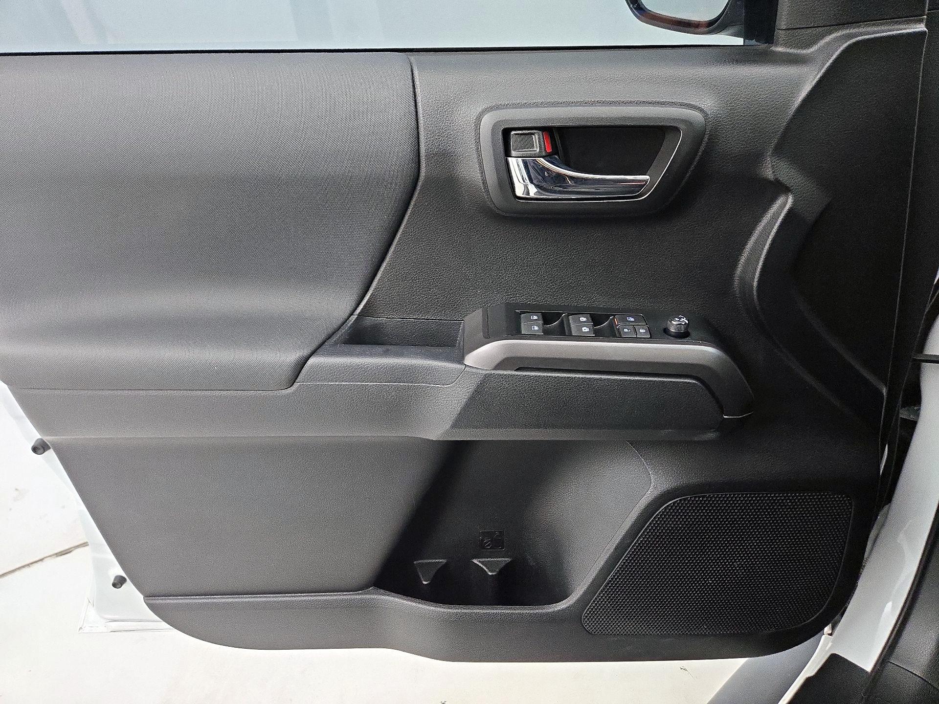 Thumbnail: 2023 Toyota Tacoma - 12