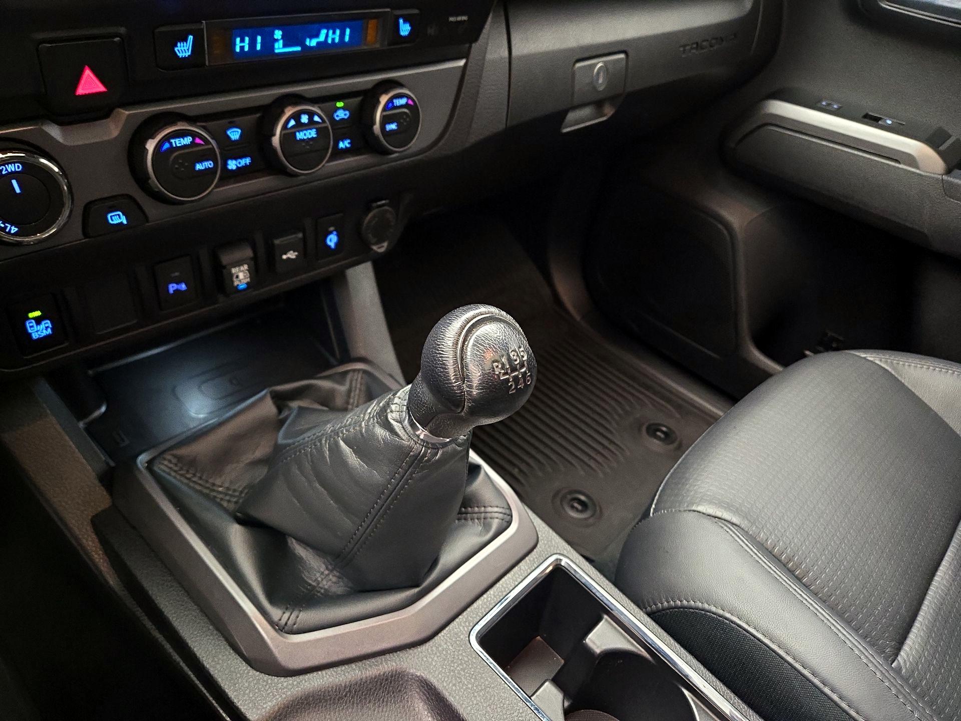 Thumbnail: 2023 Toyota Tacoma - 17