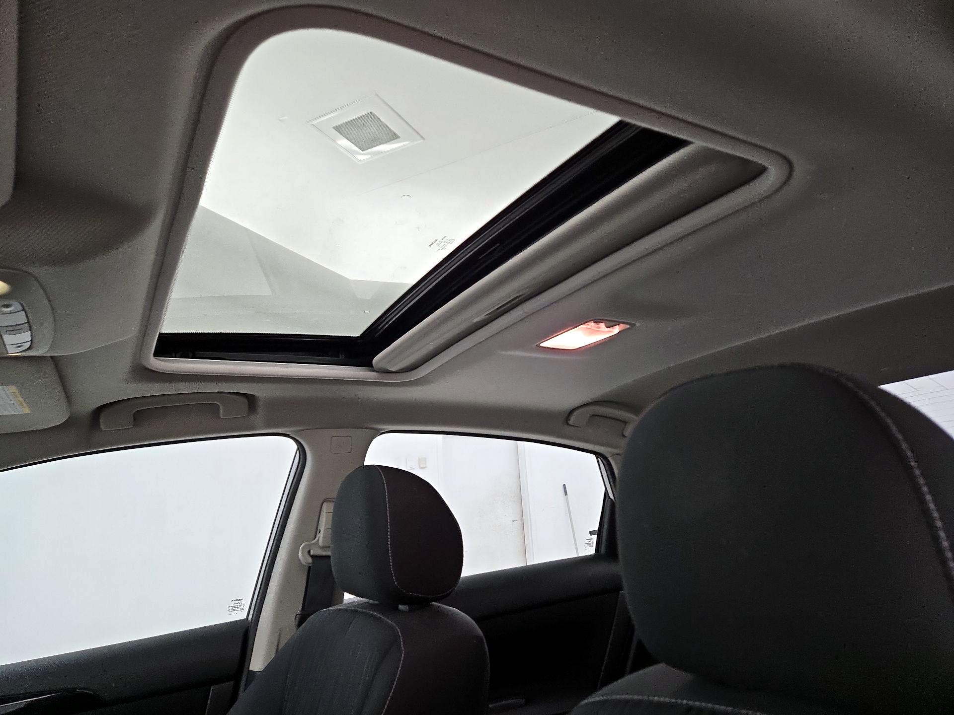 Thumbnail: 2019 Nissan Sentra - 19