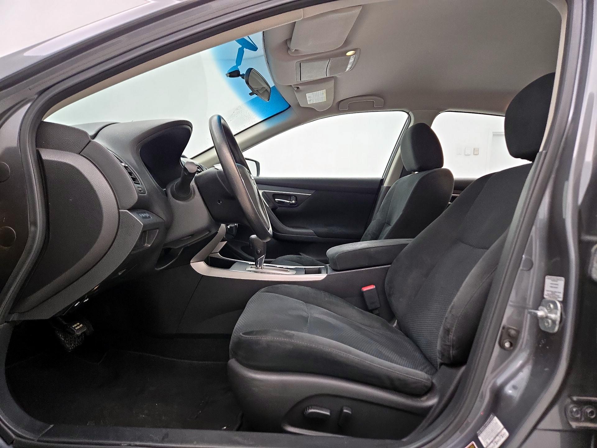 Thumbnail: 2015 Nissan Altima - 11