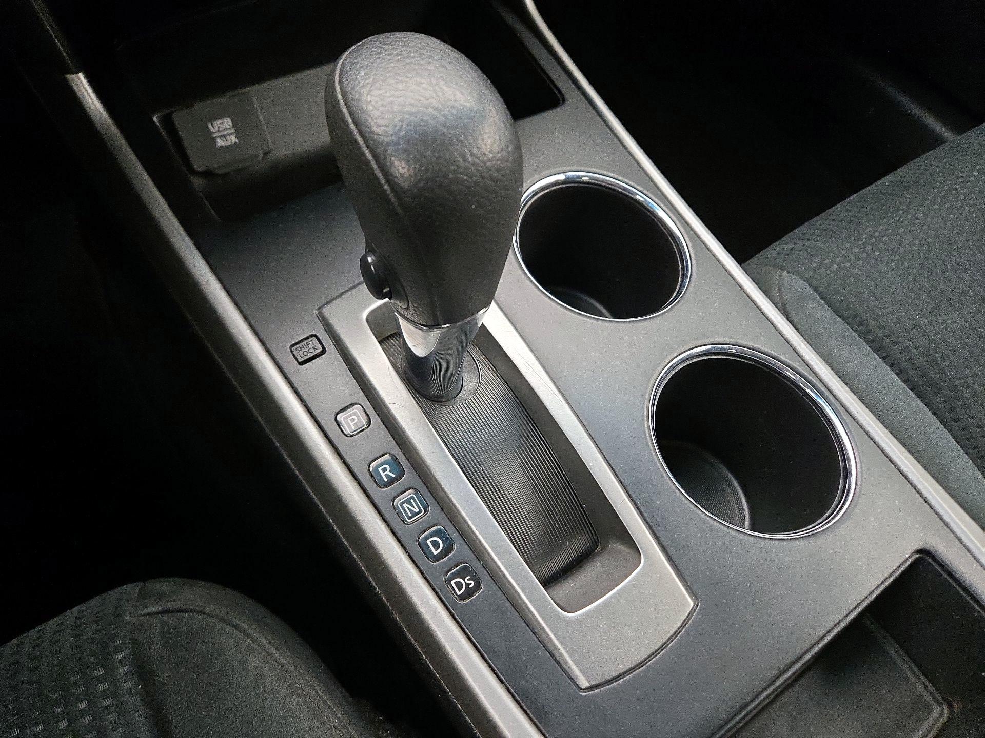 Thumbnail: 2015 Nissan Altima - 17