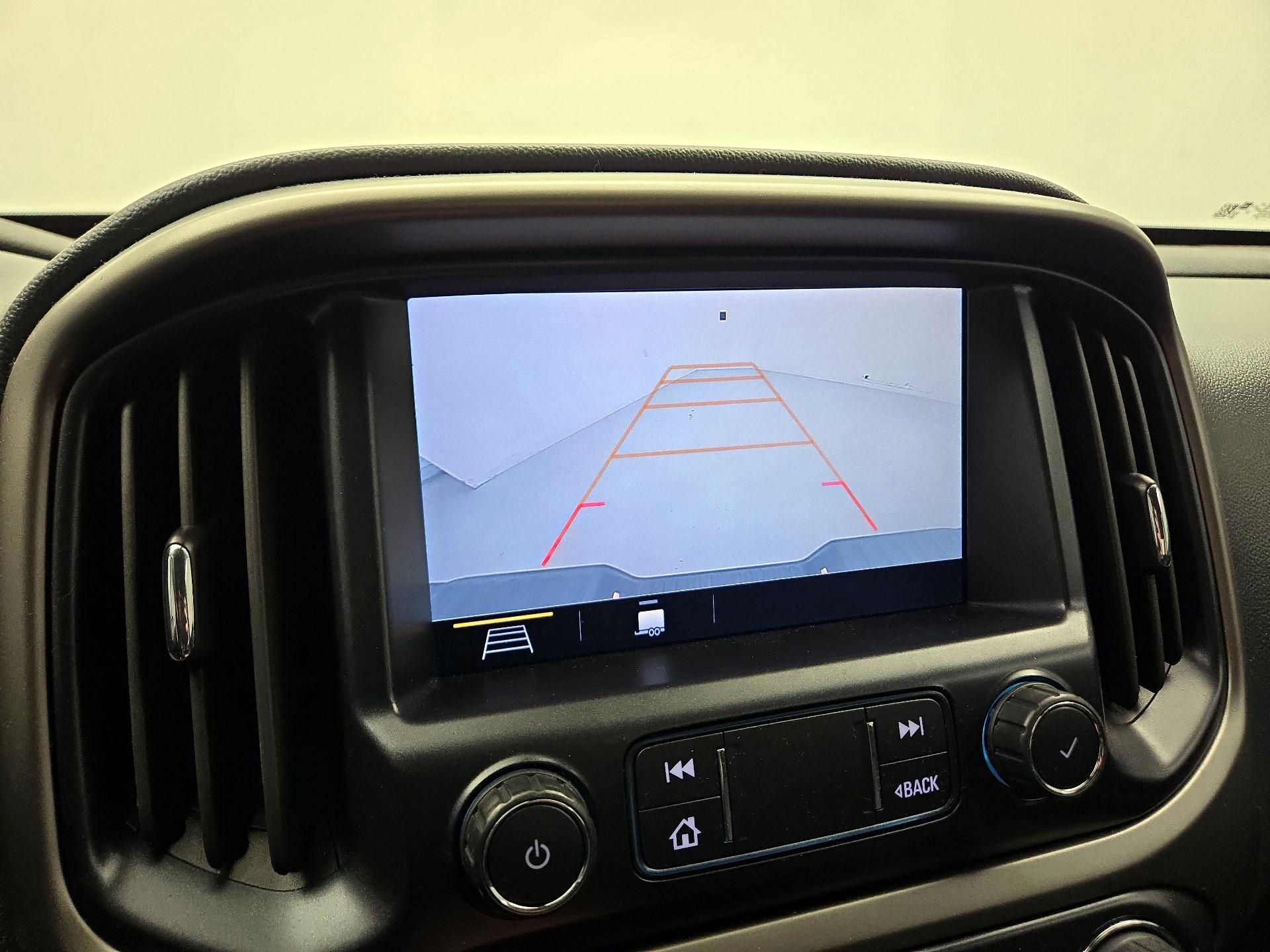 Thumbnail: 2022 Chevrolet Colorado - 15