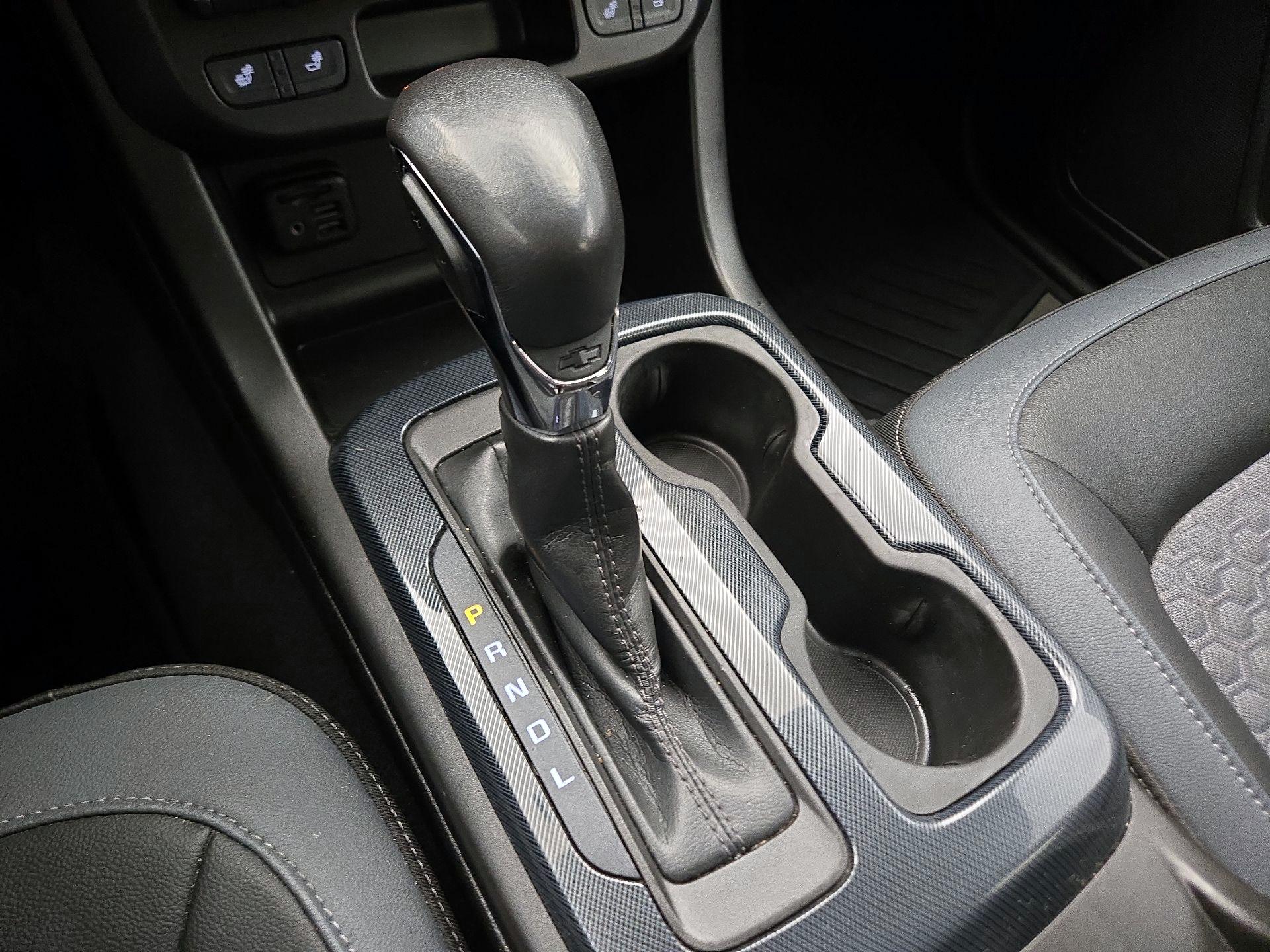 Thumbnail: 2022 Chevrolet Colorado - 18