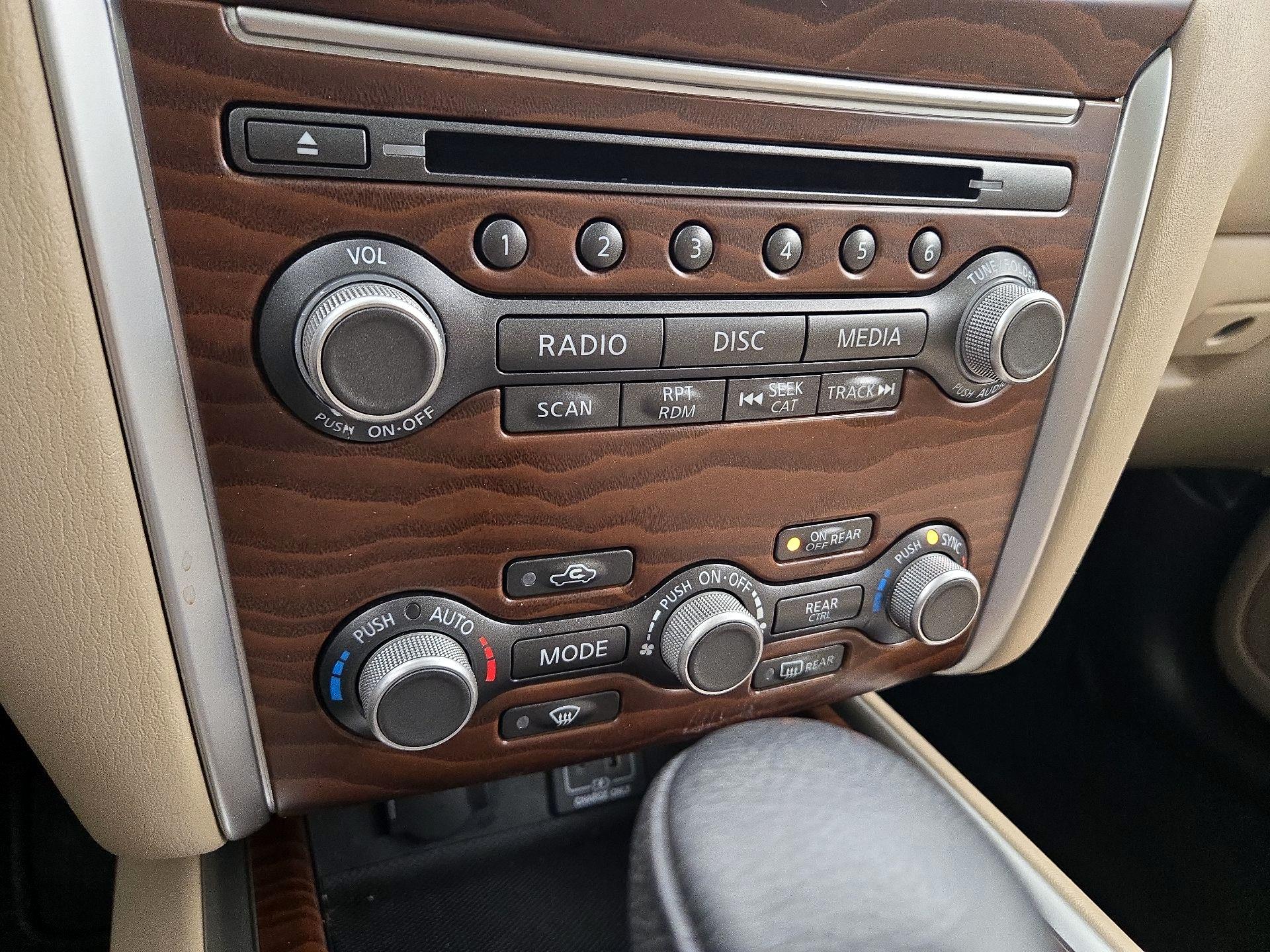 Thumbnail: 2020 Nissan Pathfinder - 17