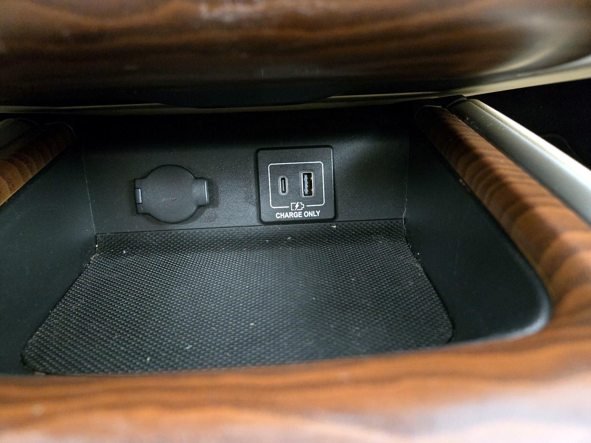 Thumbnail: 2020 Nissan Pathfinder - 19