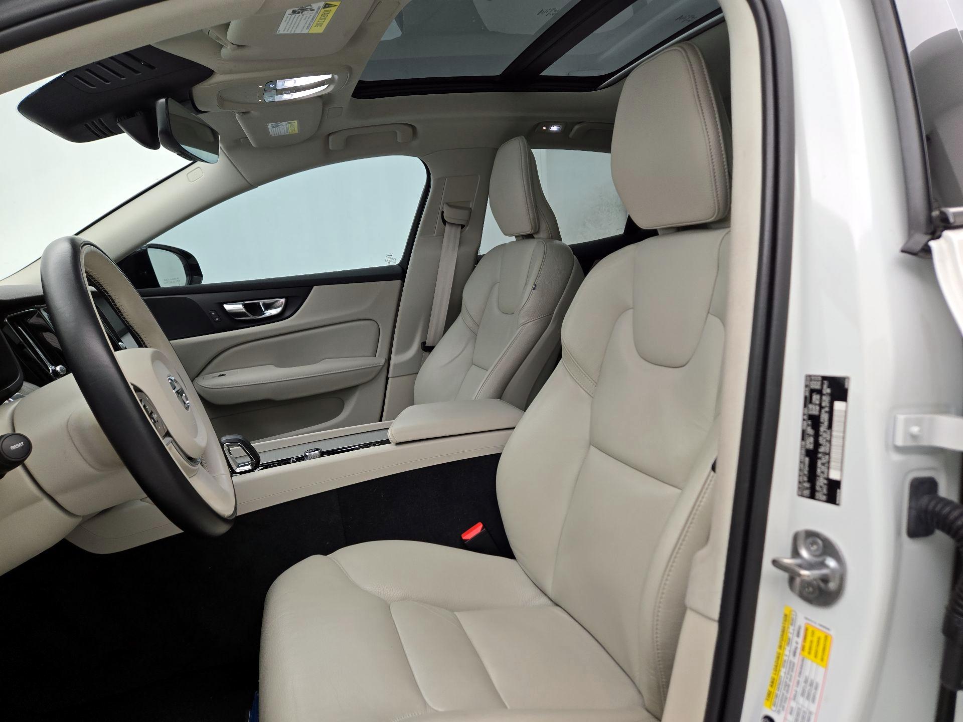 Thumbnail: 2023 Volvo S60 - 11