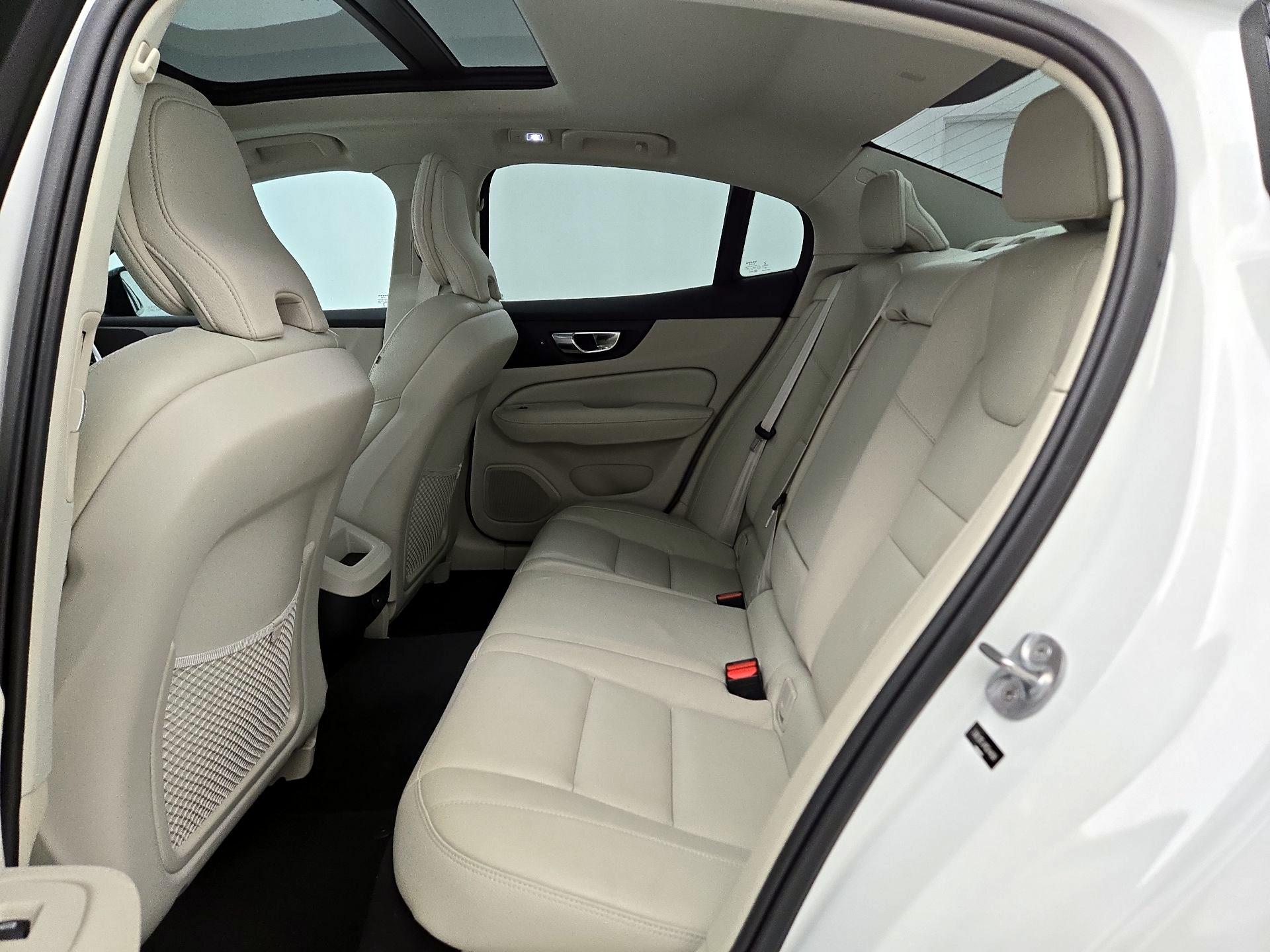 Thumbnail: 2023 Volvo S60 - 20