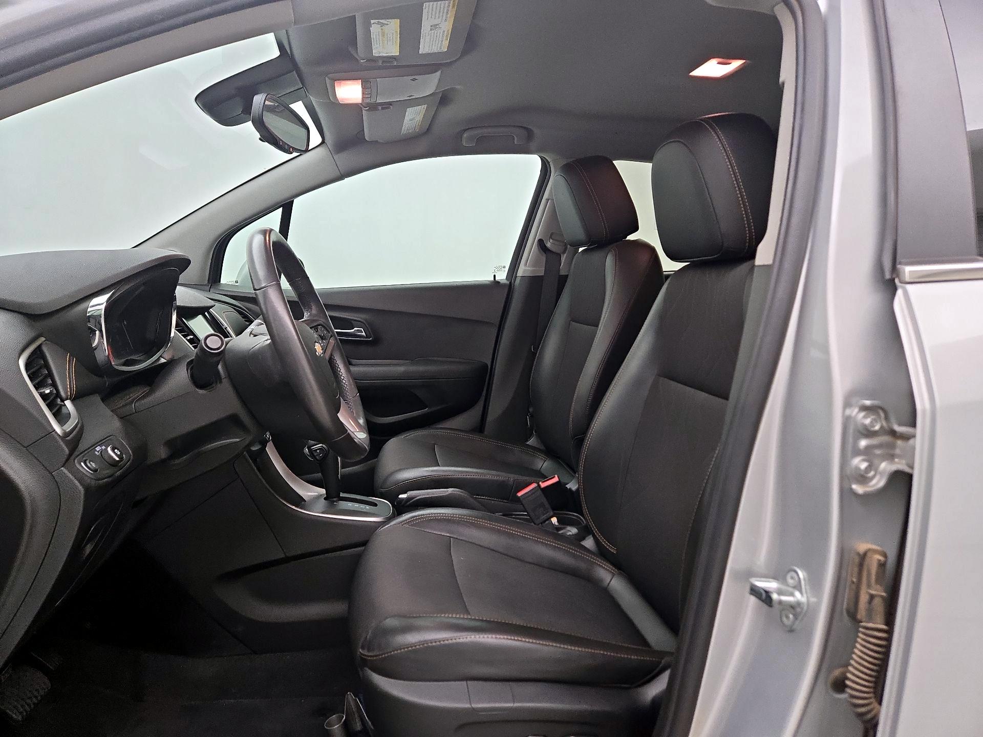 Thumbnail: 2017 Chevrolet Trax - 11