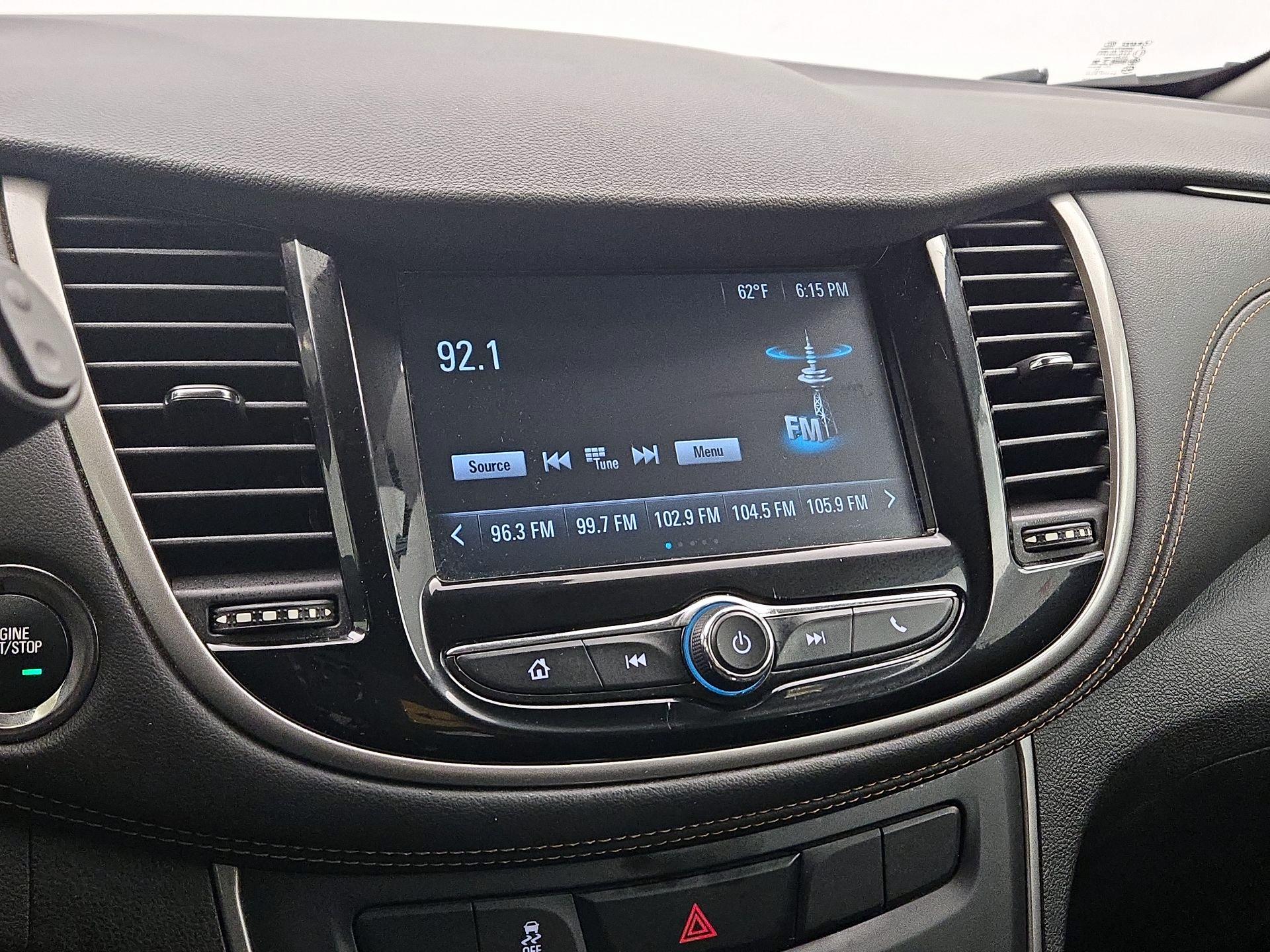 Thumbnail: 2017 Chevrolet Trax - 15