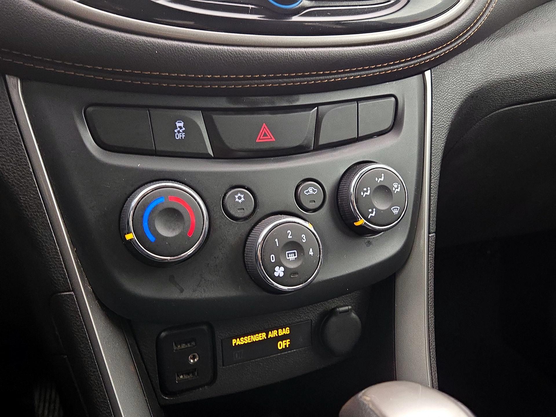 Thumbnail: 2017 Chevrolet Trax - 16