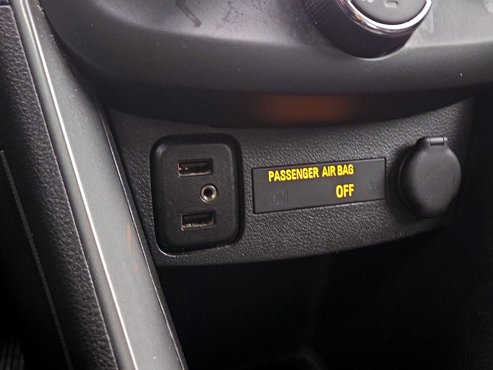 Thumbnail: 2017 Chevrolet Trax - 18