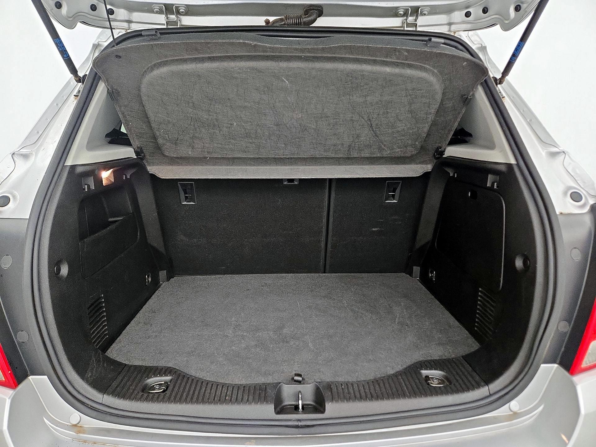 Thumbnail: 2017 Chevrolet Trax - 20