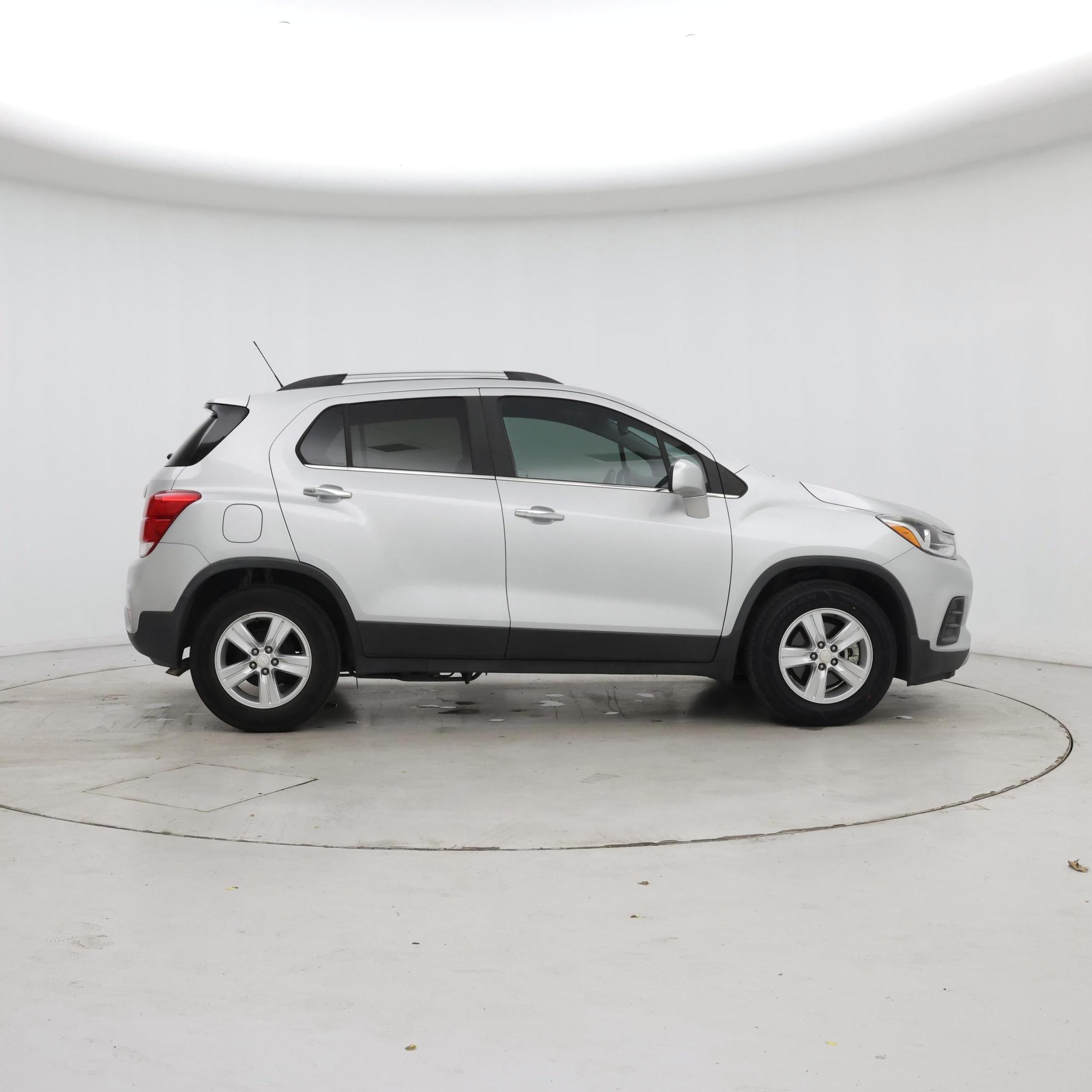 Thumbnail: 2017 Chevrolet Trax - 7