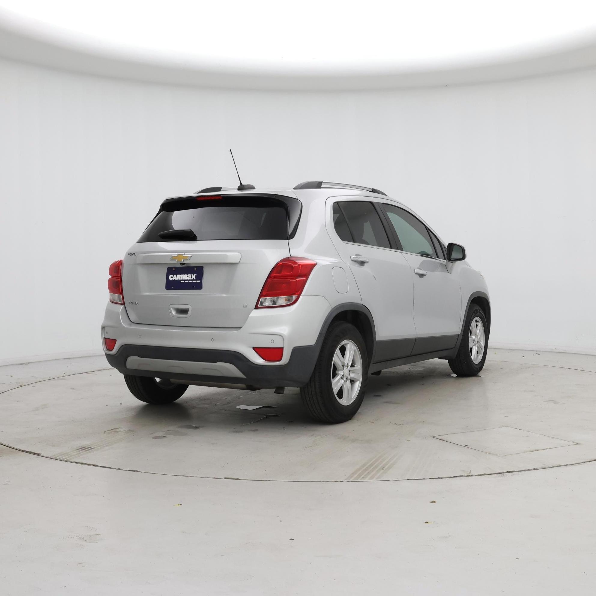 Thumbnail: 2017 Chevrolet Trax - 8