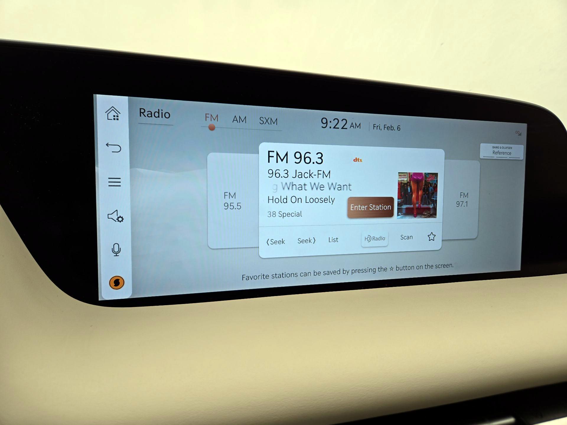 Thumbnail: 2023 Genesis G90 - 16