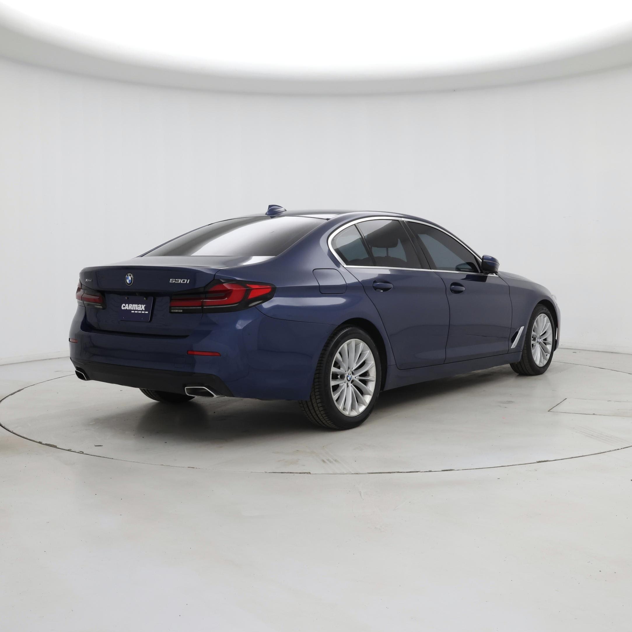 Thumbnail: 2022 BMW 5 Series - 8