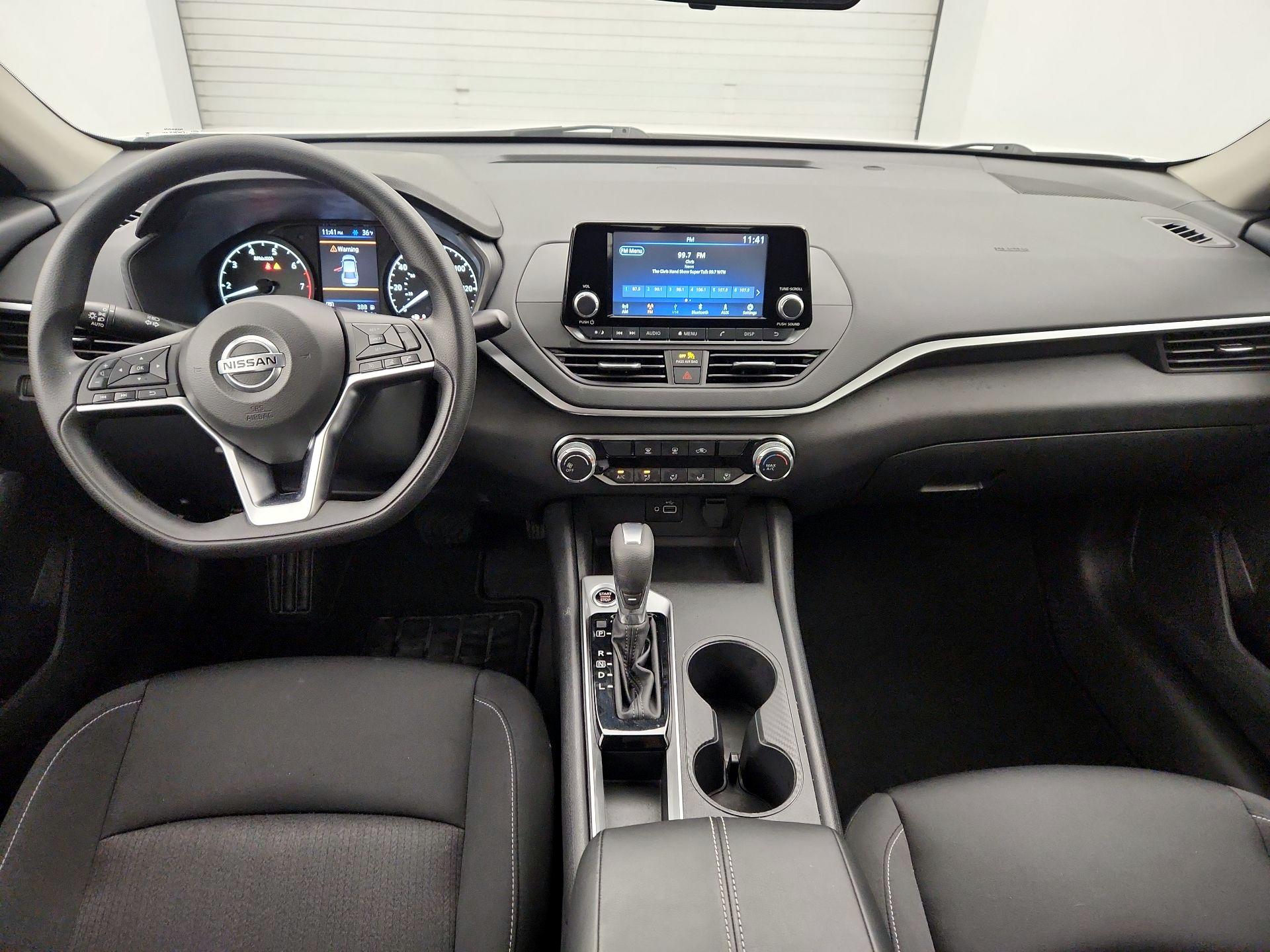 Thumbnail: 2022 Nissan Altima - 9