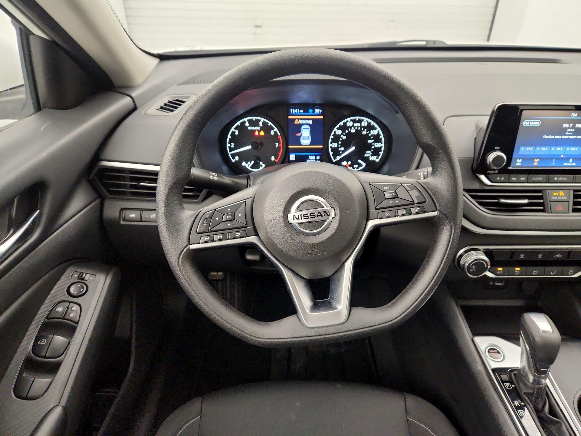 Thumbnail: 2022 Nissan Altima - 10