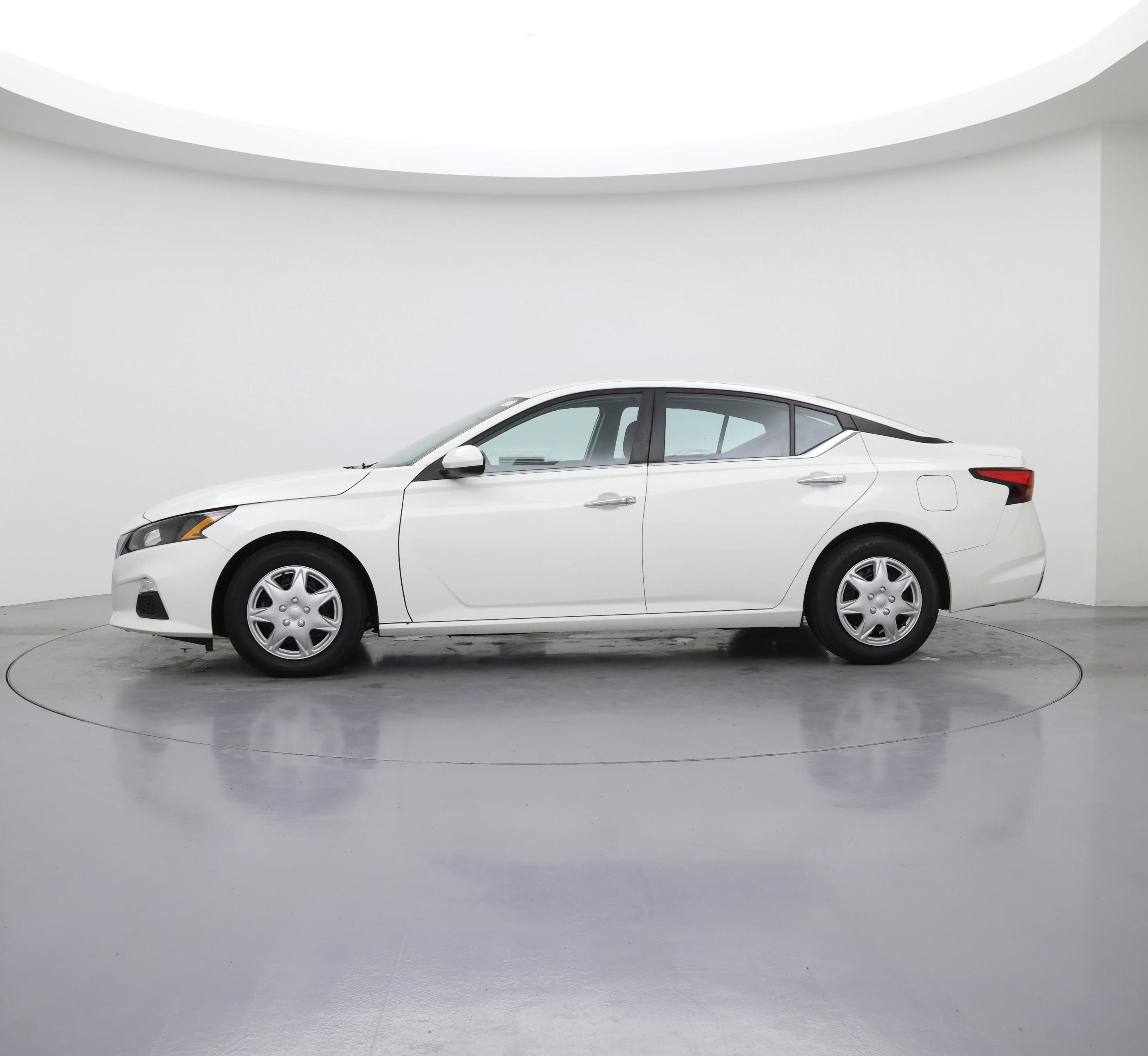 Thumbnail: 2022 Nissan Altima - 3