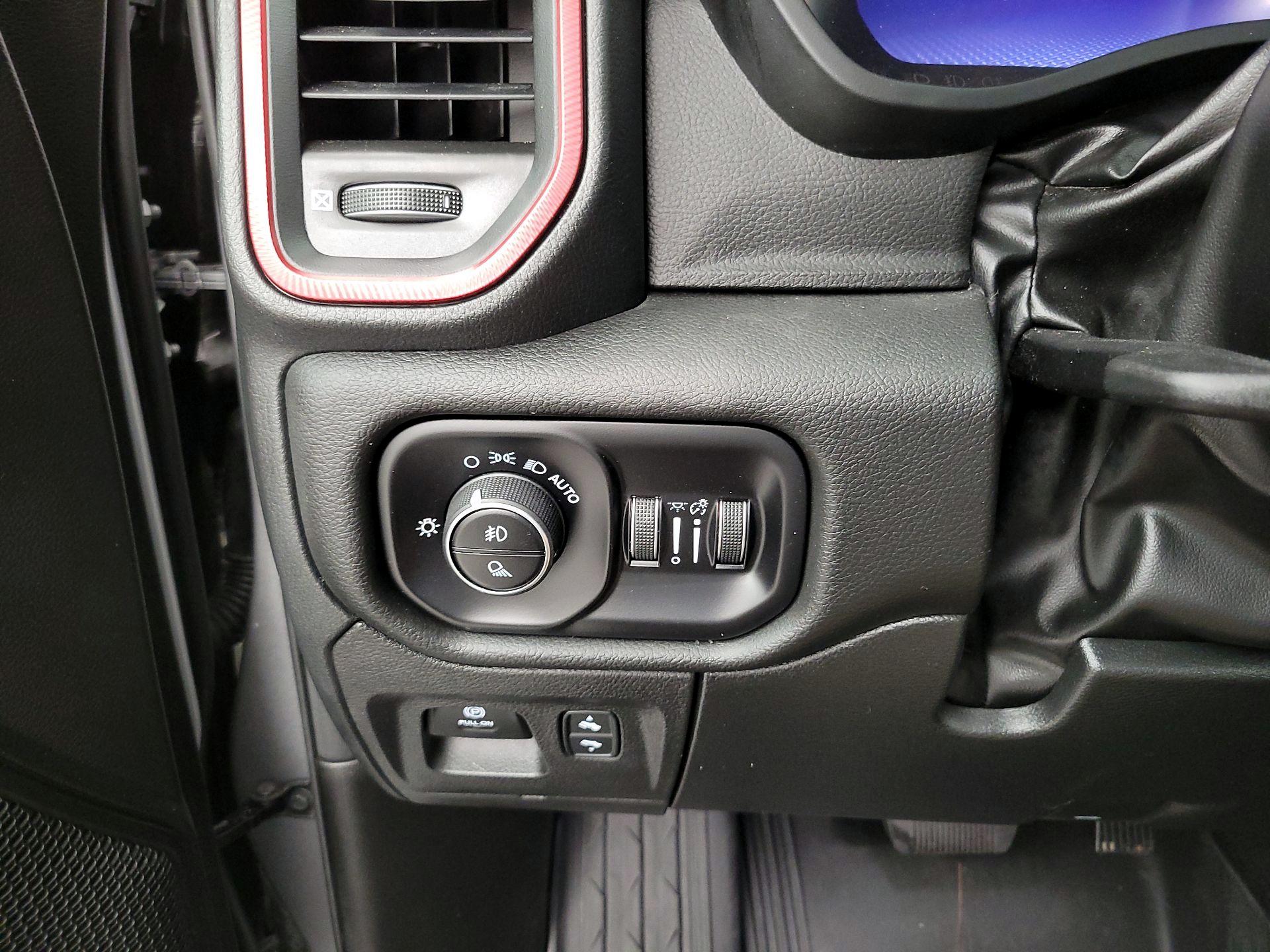 Thumbnail: 2025 RAM 1500 - 13