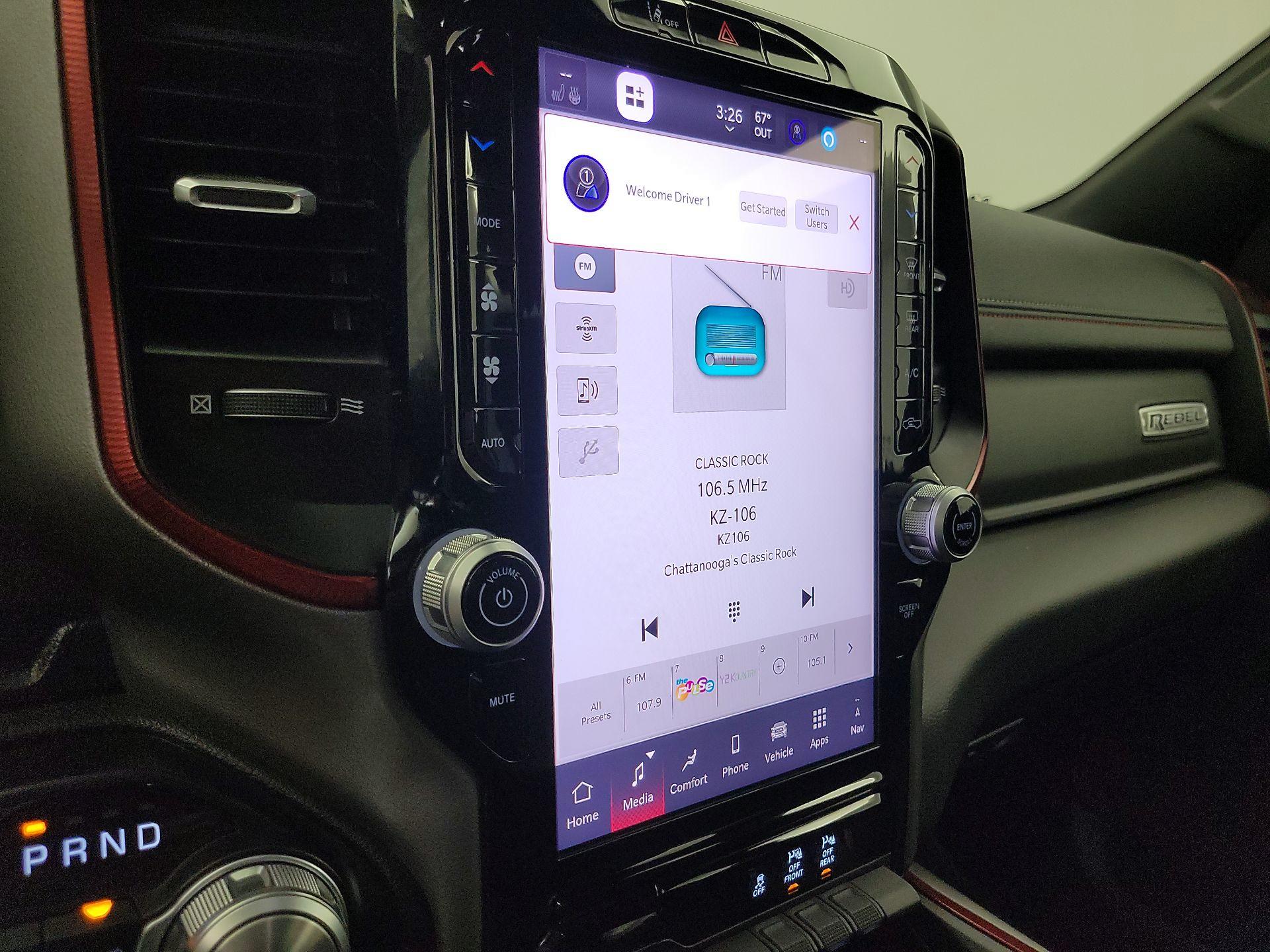 Thumbnail: 2025 RAM 1500 - 17