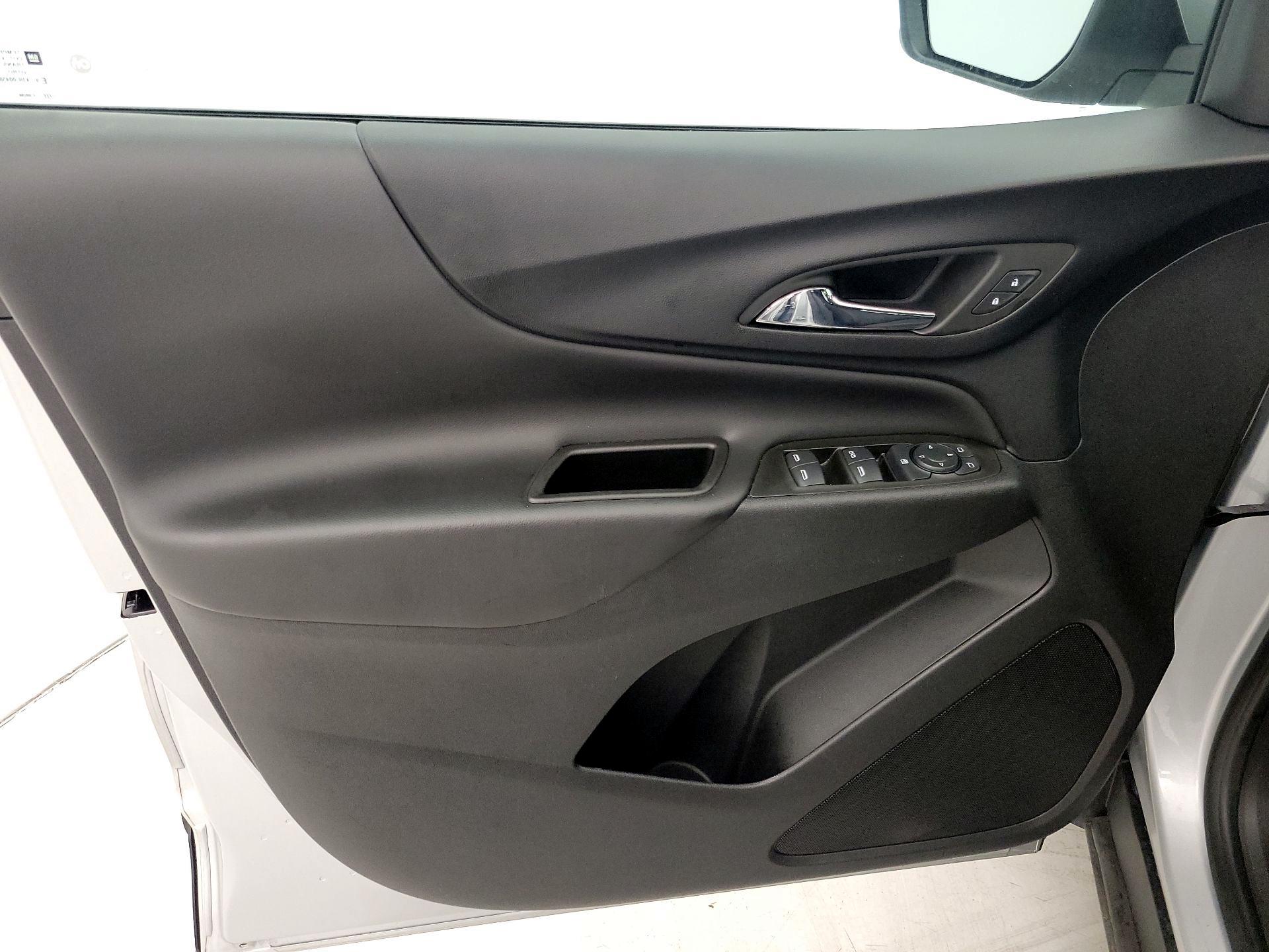 Thumbnail: 2022 Chevrolet Equinox - 12